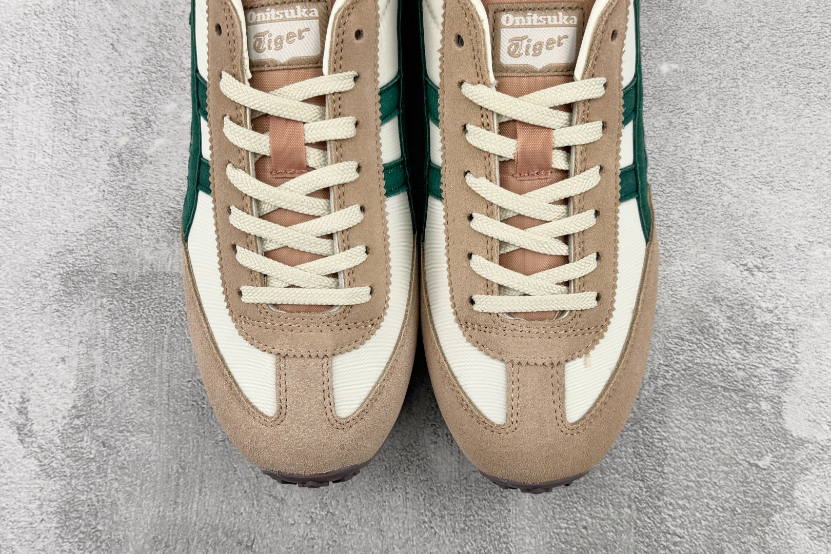 SC Onitsuka Tiger鬼塚虎 Edr 78 棕绿 货号：1183C263-250 尺码：36 36.5 37