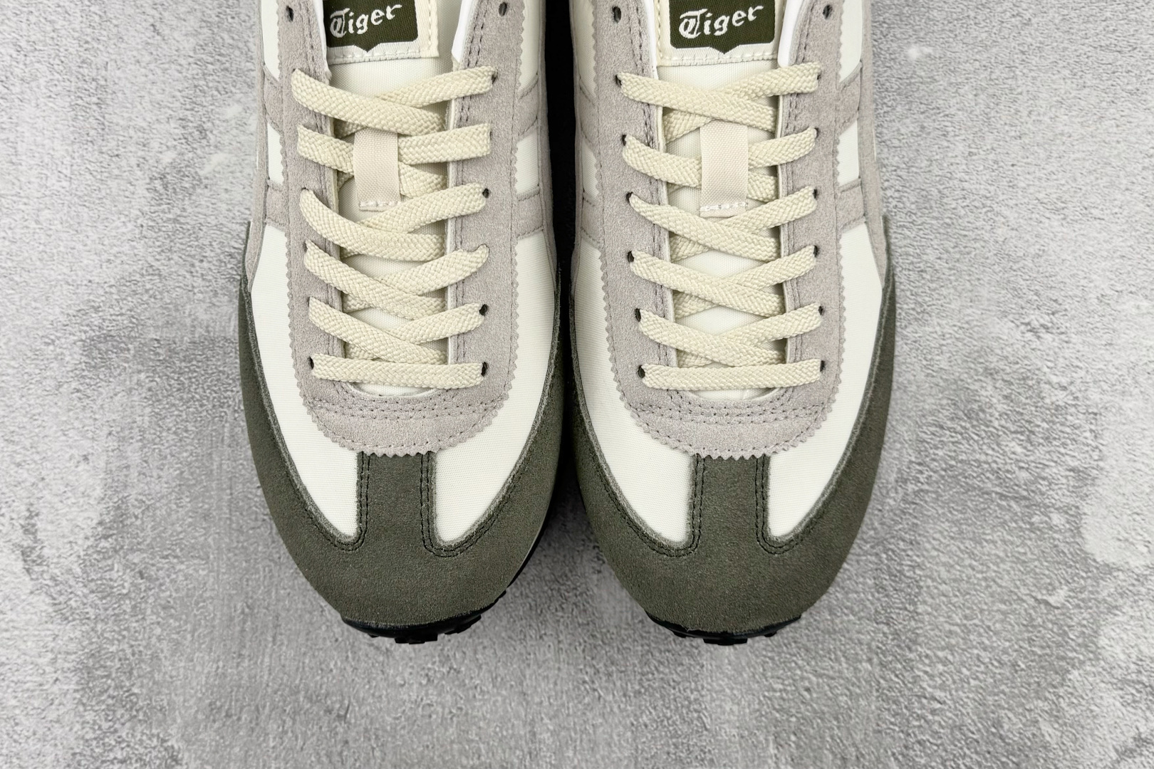 SC Onitsuka Tiger鬼塚虎 Edr 78 白灰 货号：1183C263-101 尺码：36 36.5 37
