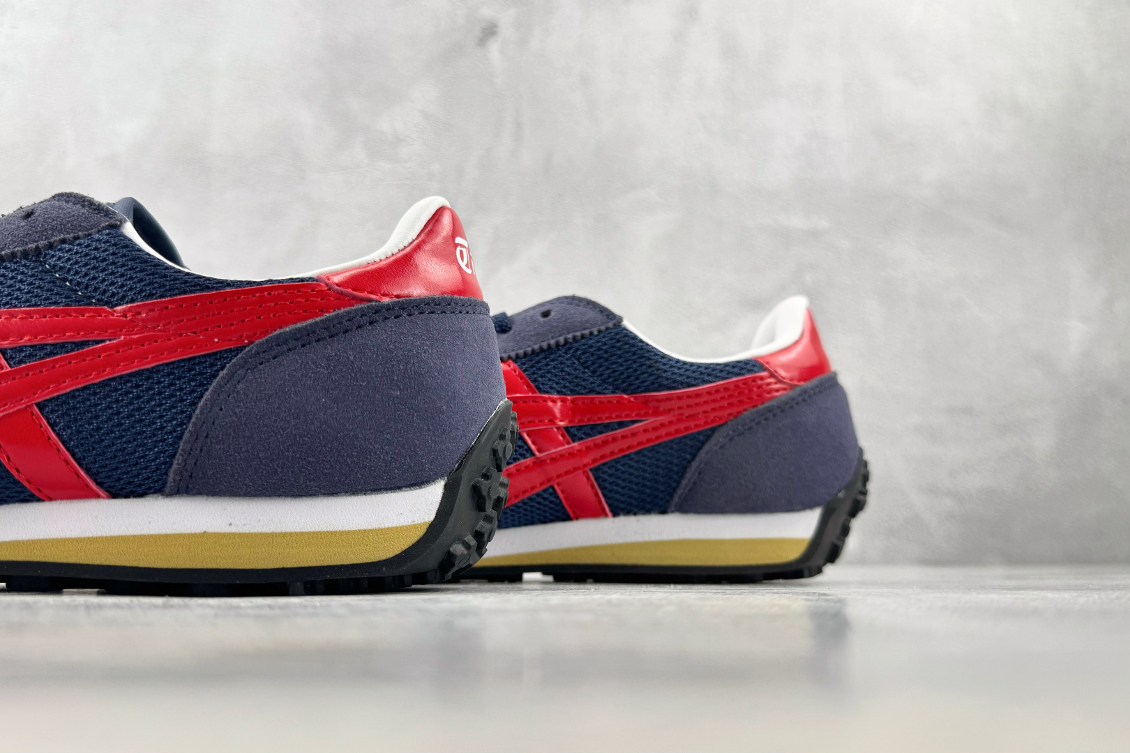 SC Onitsuka Tiger鬼塚虎 Edr 78 深蓝红 货号:1183B395-400 尺码:36 36.5 3 SC Onitsuka Tiger鬼塚虎 Edr 78 深蓝红 货号:1183B395-400 尺码:36 36.5 3