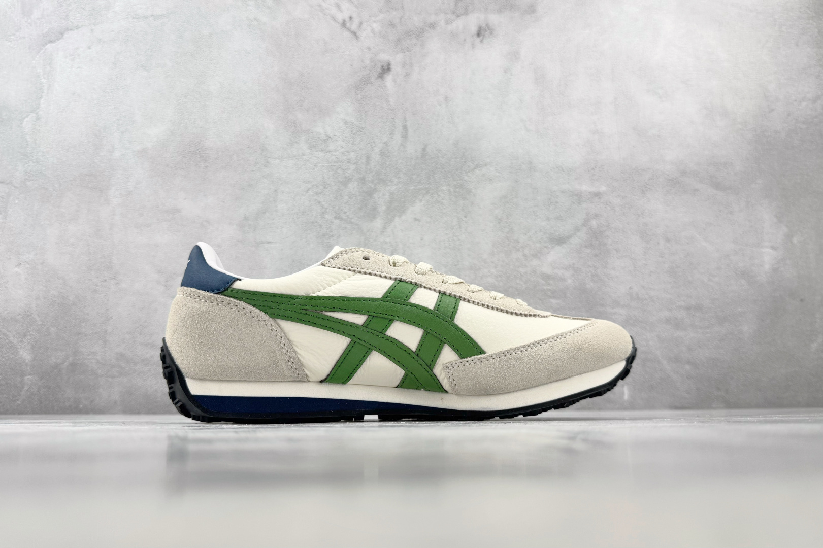 SC Onitsuka Tiger鬼塚虎 Edr 78 米白绿色 货号：1183B411-102 尺码：36 36.5 