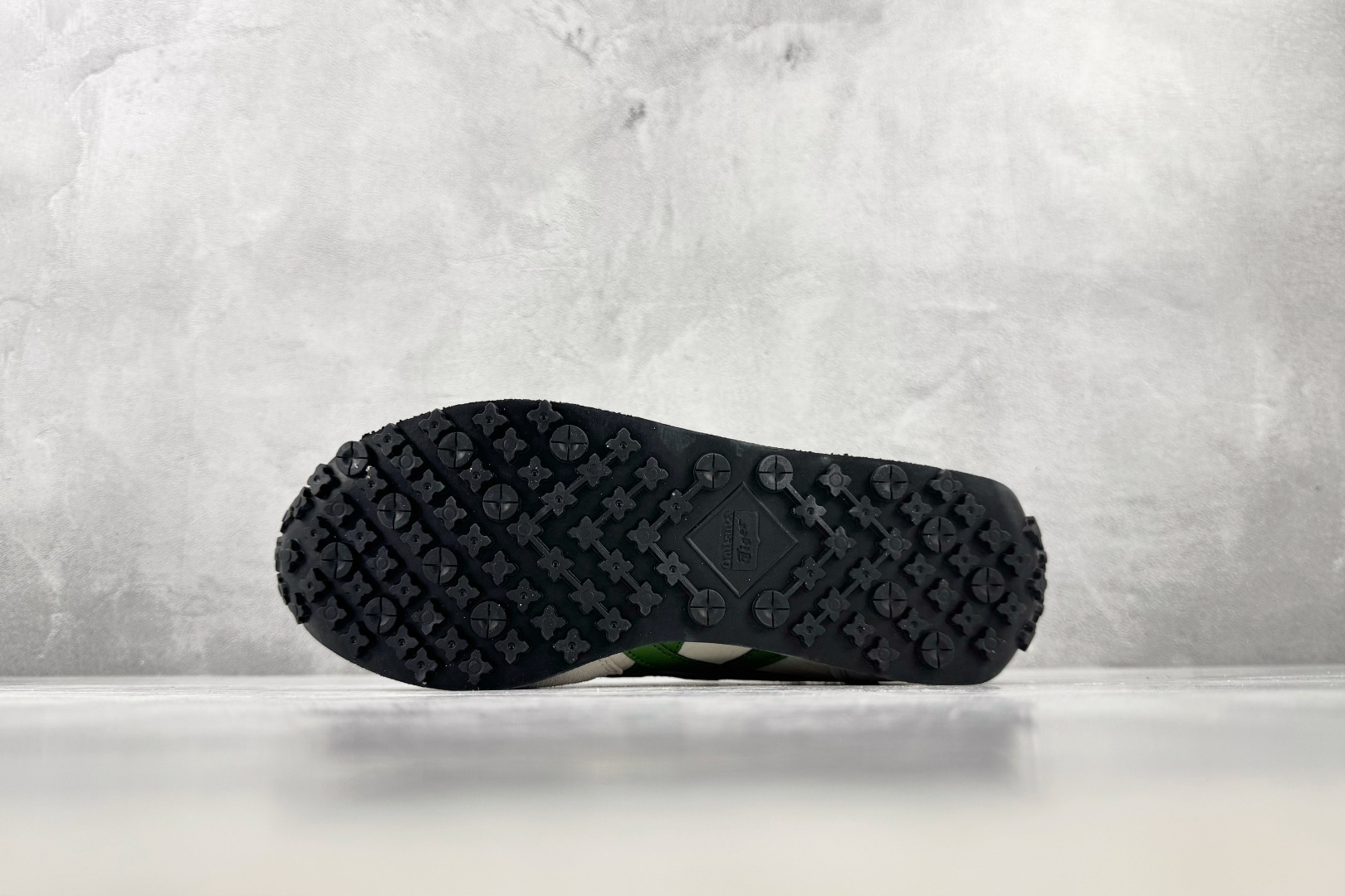 SC Onitsuka Tiger鬼塚虎 Edr 78 米白绿色 货号：1183B411-102 尺码：36 36.5 