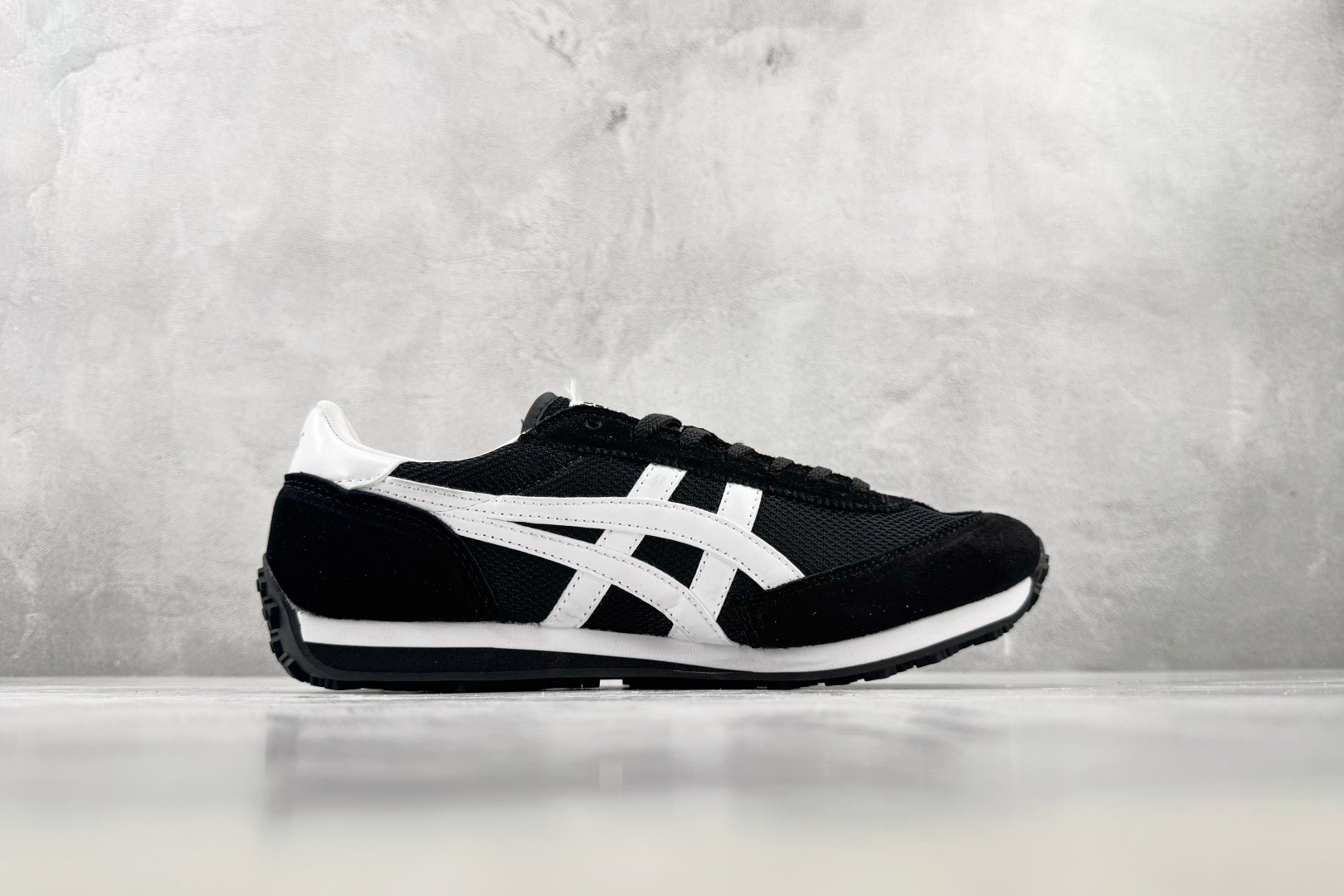 SC Onitsuka Tiger鬼塚虎 Edr 78 黑色 货号:1183B395-001 尺码:36 36.5 37 SC Onitsuka Tiger鬼塚虎 Edr 78 黑色 货号:1183B395-001 尺码:36 36.5 37