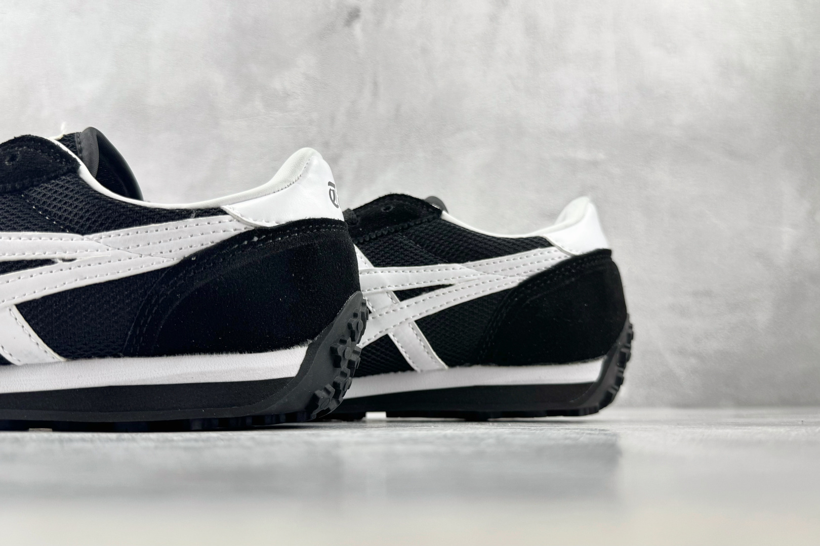 SC Onitsuka Tiger鬼塚虎 Edr 78 黑色 货号:1183B395-001 尺码:36 36.5 37 SC Onitsuka Tiger鬼塚虎 Edr 78 黑色 货号:1183B395-001 尺码:36 36.5 37