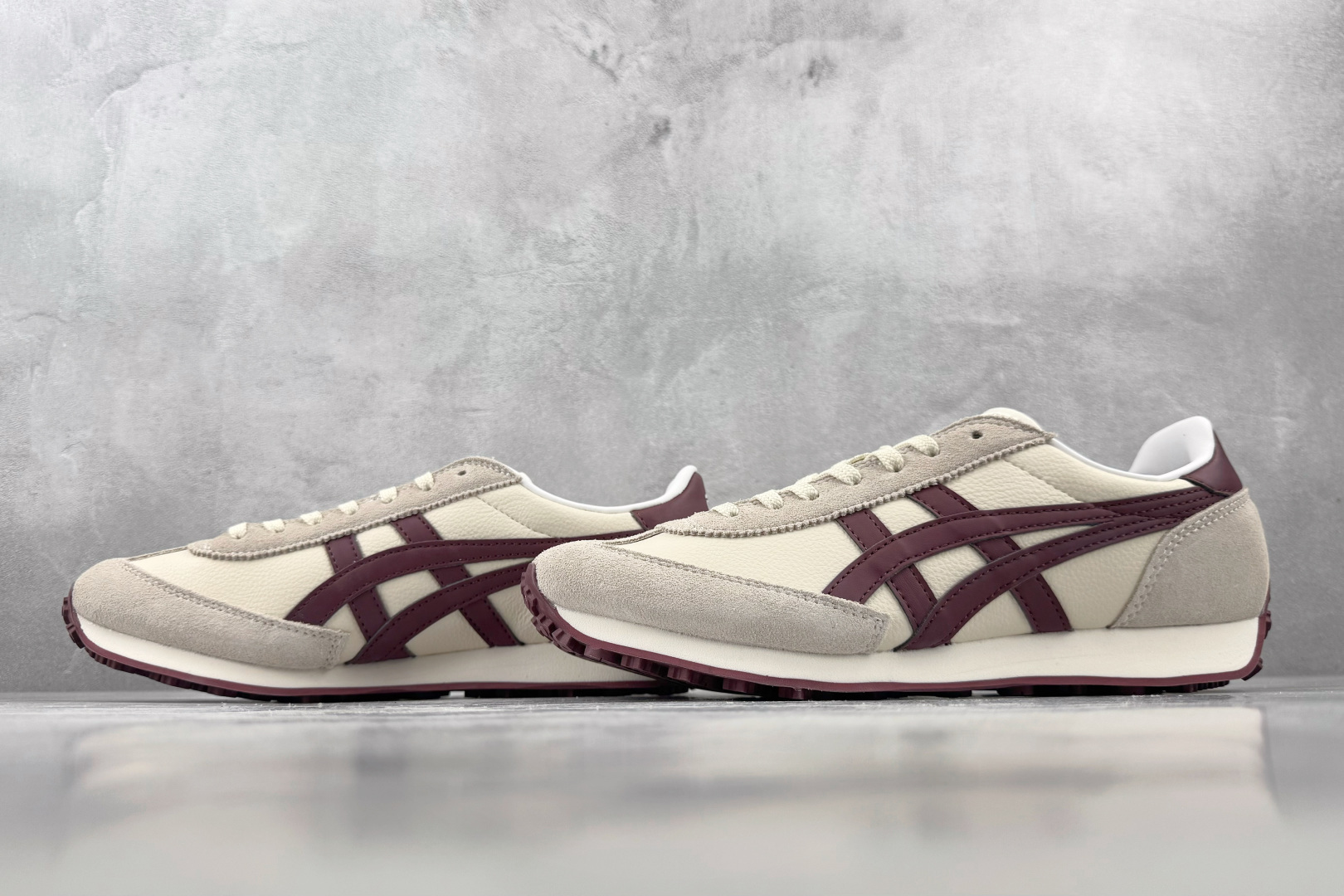 SC Onitsuka Tiger鬼塚虎 Edr 78 米色 货号：1183C207-101 尺码：36 36.5 37