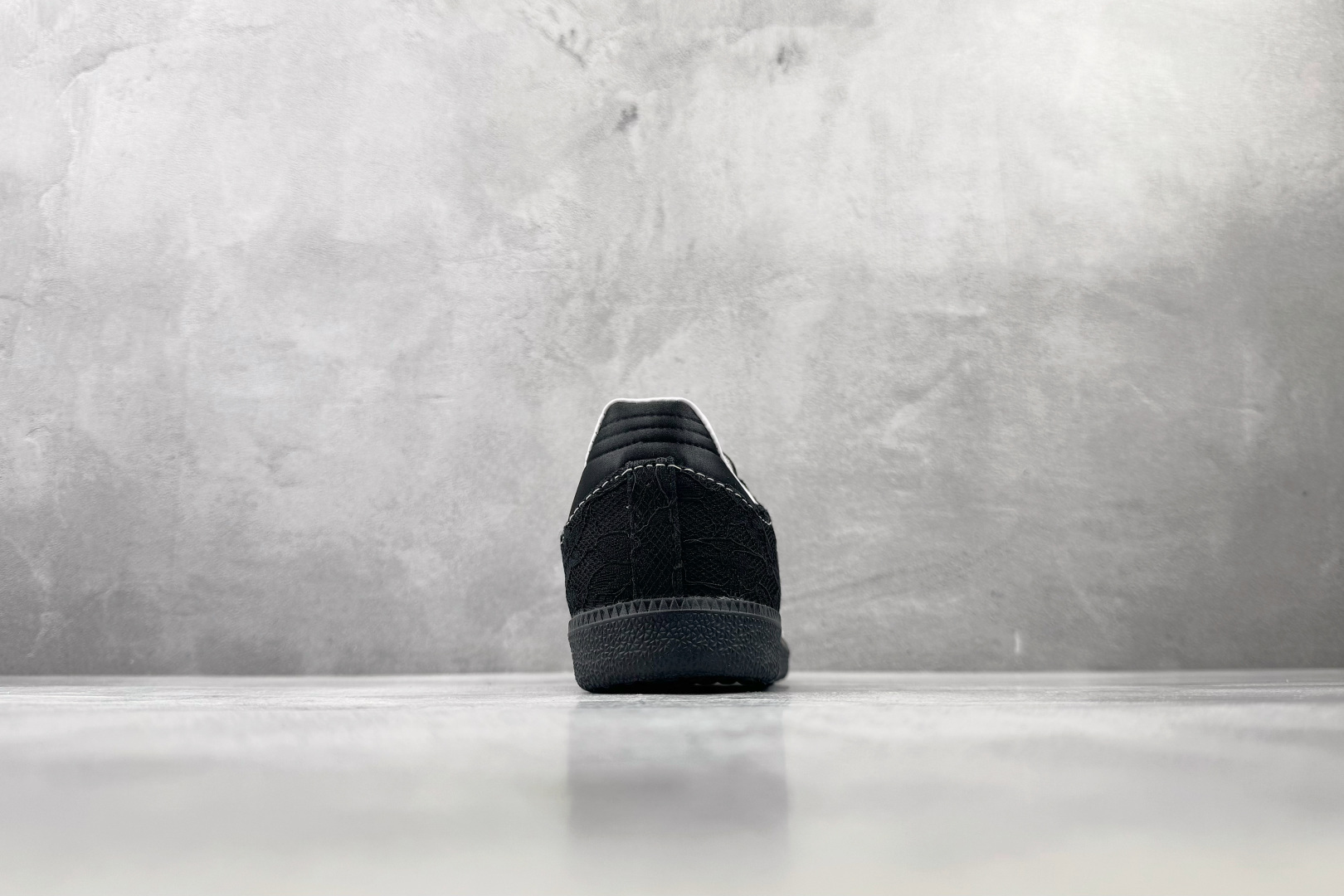 R 版出口订单 adidas originals SAMBA OG 蕾丝黑 货号：KH7842 尺码：35.5 36 3