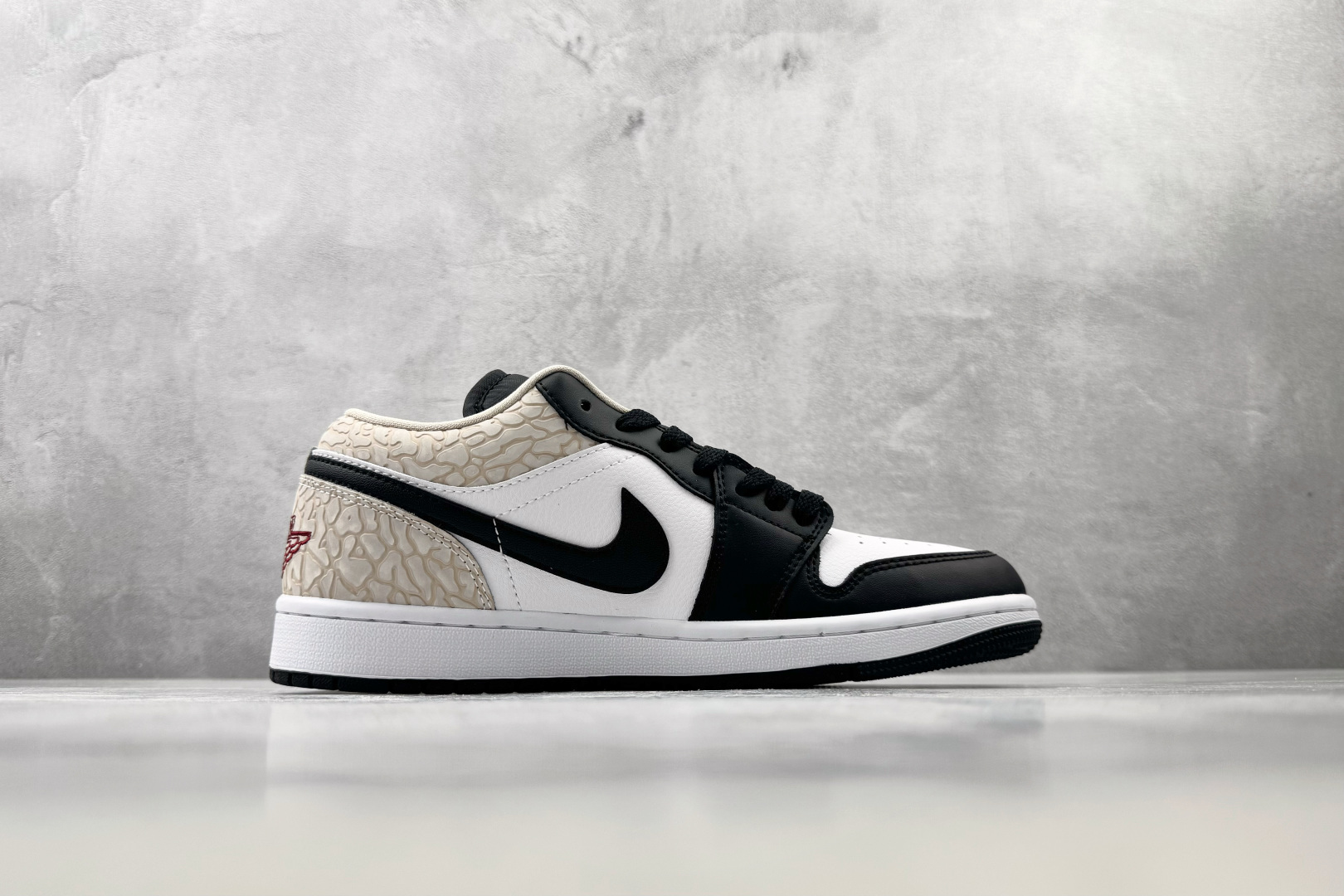 K版 综合版 Jordan Air Jordan 1 SE 黑白棕 货号：IQ5490-007 尺码：36 36.5 3