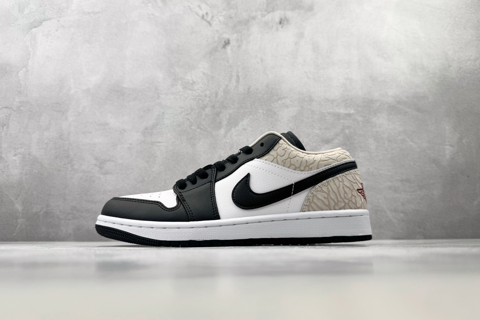 K版 综合版 Jordan Air Jordan 1 SE 黑白棕 货号：IQ5490-007 尺码：36 36.5 3