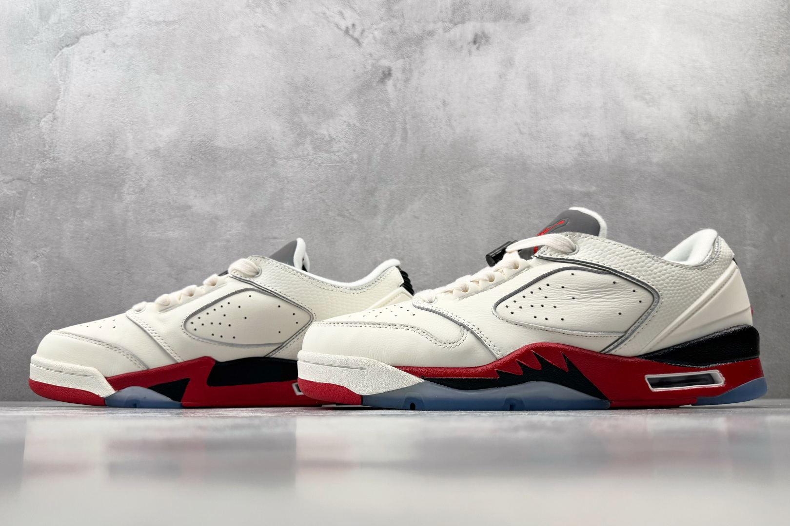 HJ Jordan Air Jordan Sixty Plus Low 白红 货号:IH2047-100 尺码:36 3 HJ Jordan Air Jordan Sixty Plus Low 白红 货号:IH2047-100 尺码:36 3