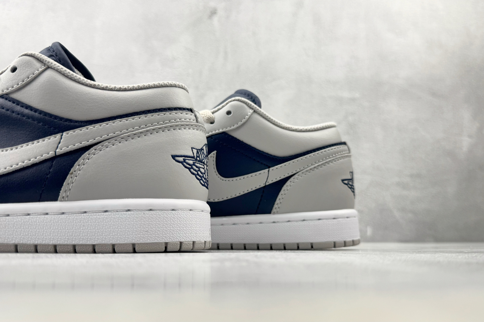 K版/徐 综合版 Jordan Air Jordan 1 灰蓝色 货号：-058 尺码：36 36.5 37 38 38