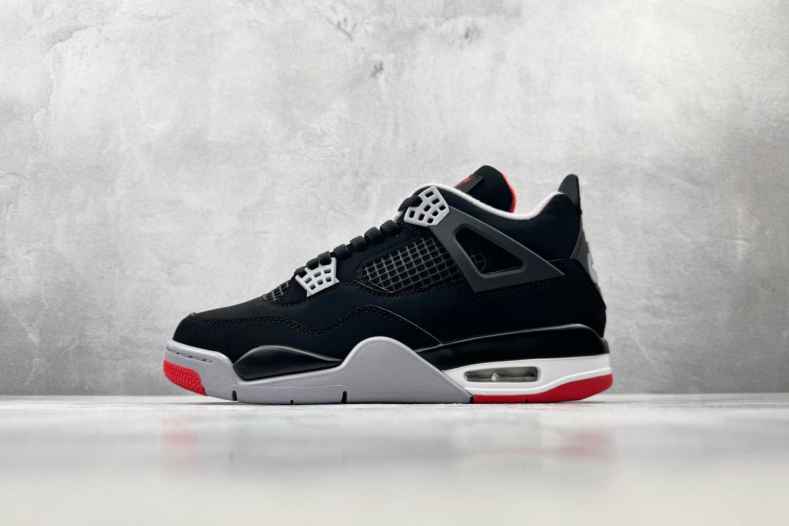 OV Jordan Air Jordan 4 Bred 黑色 货号：IX8180-001 尺码：36 36.5 37.5
