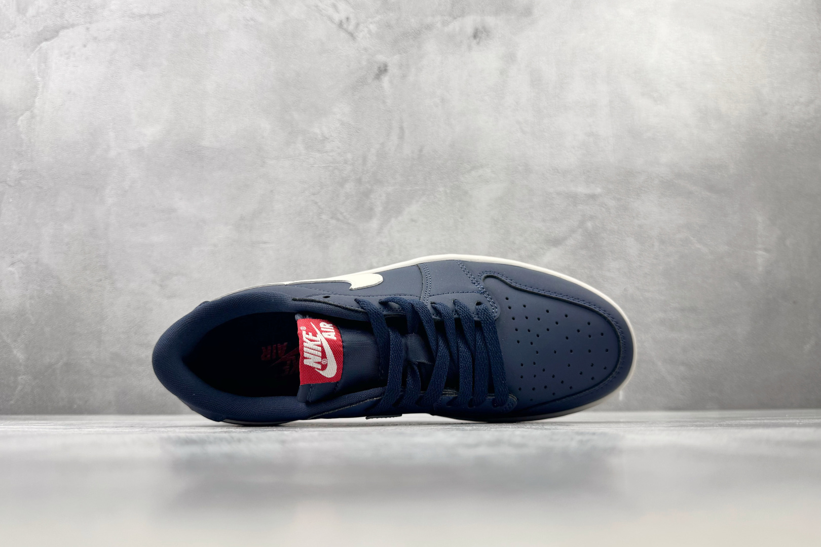XC Jordan Air Jordan 1 RETRO LOW OG 蓝红 货号：IX8478-410 尺码：36 3