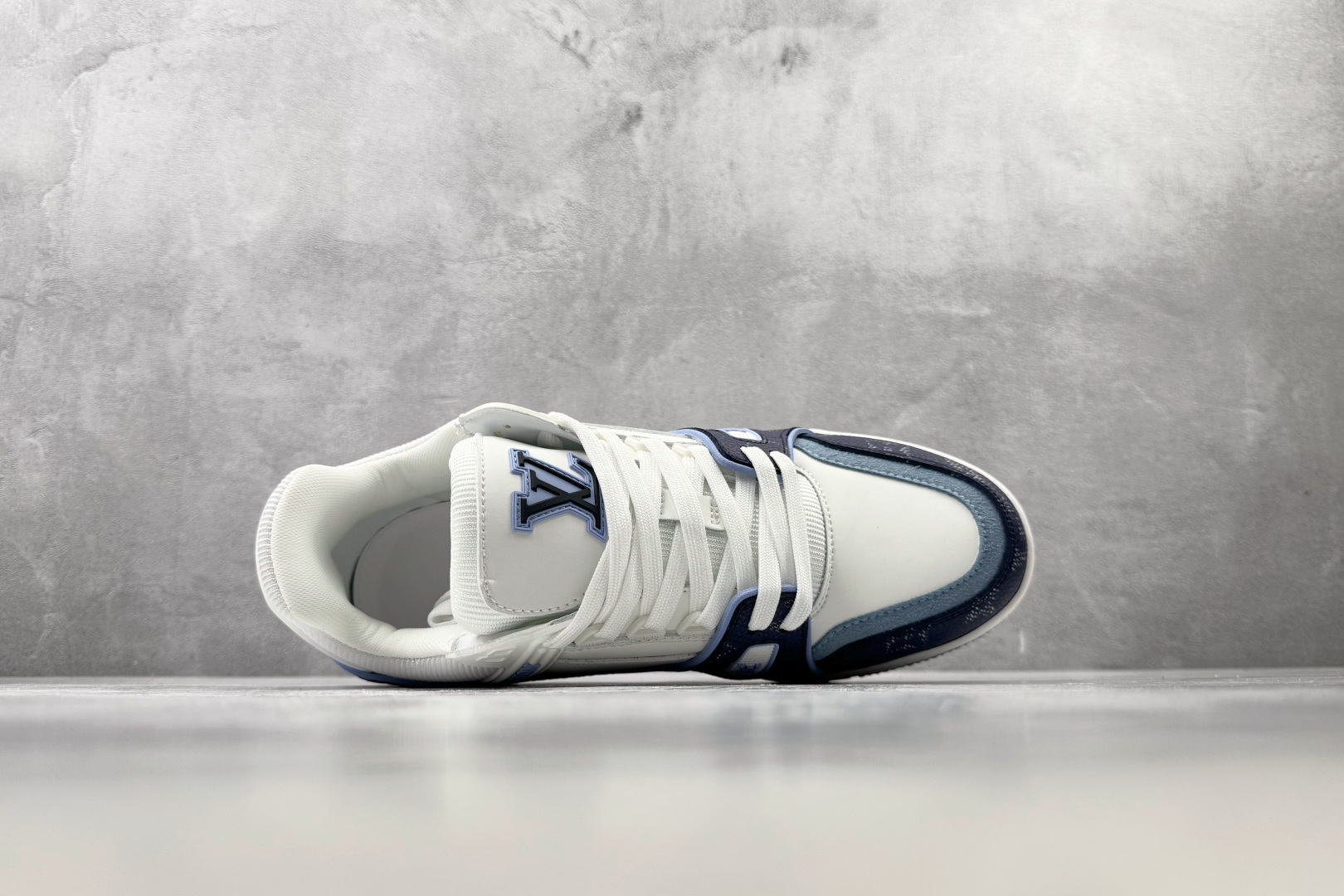 TG版 爆款跑量神器 LOUIS VUITTON Trainer 海军蓝 货号：1AJQLK 尺码：36 37 38 3