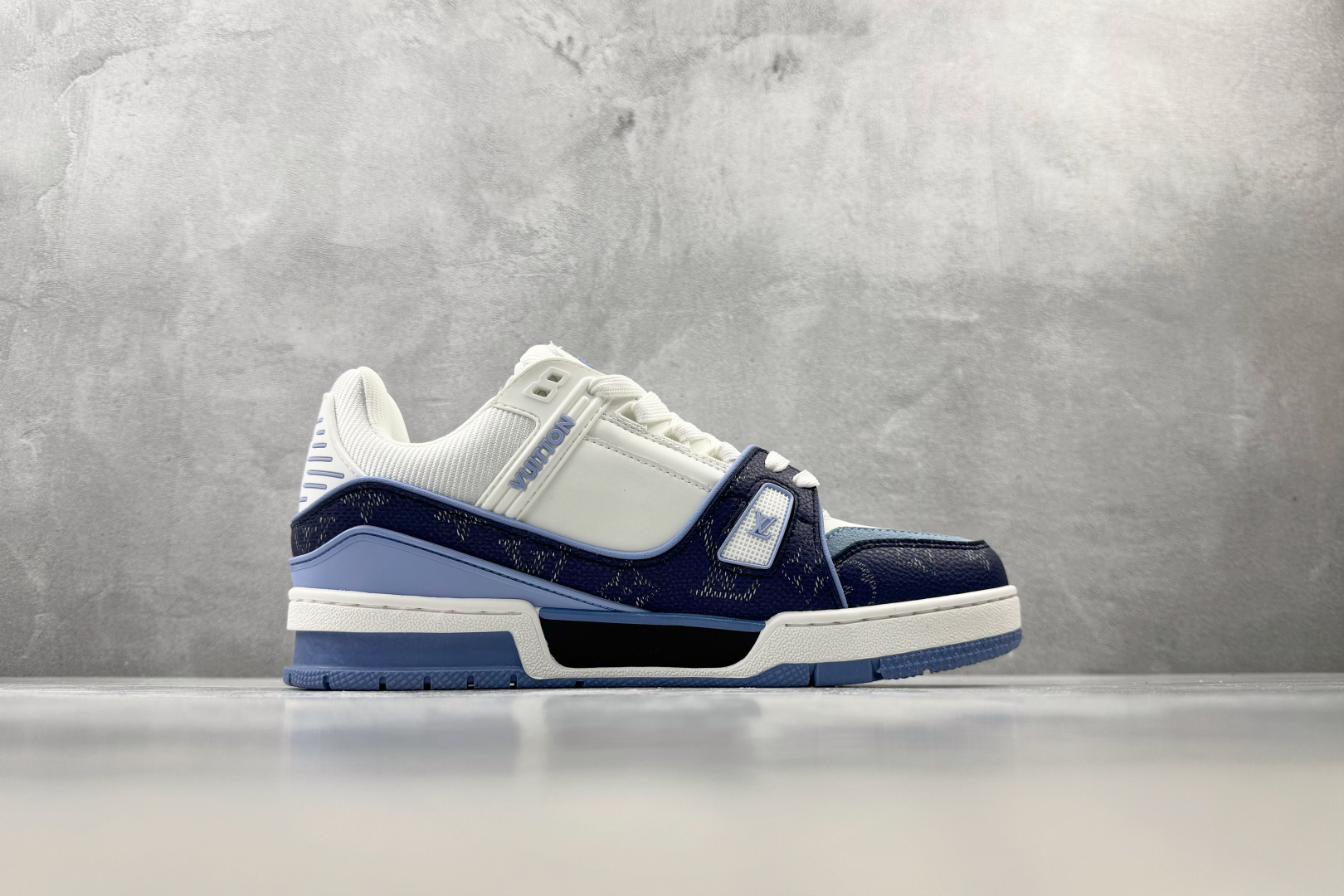 TG版 爆款跑量神器 LOUIS VUITTON Trainer 海军蓝 货号：1AJQLK 尺码：36 37 38 3