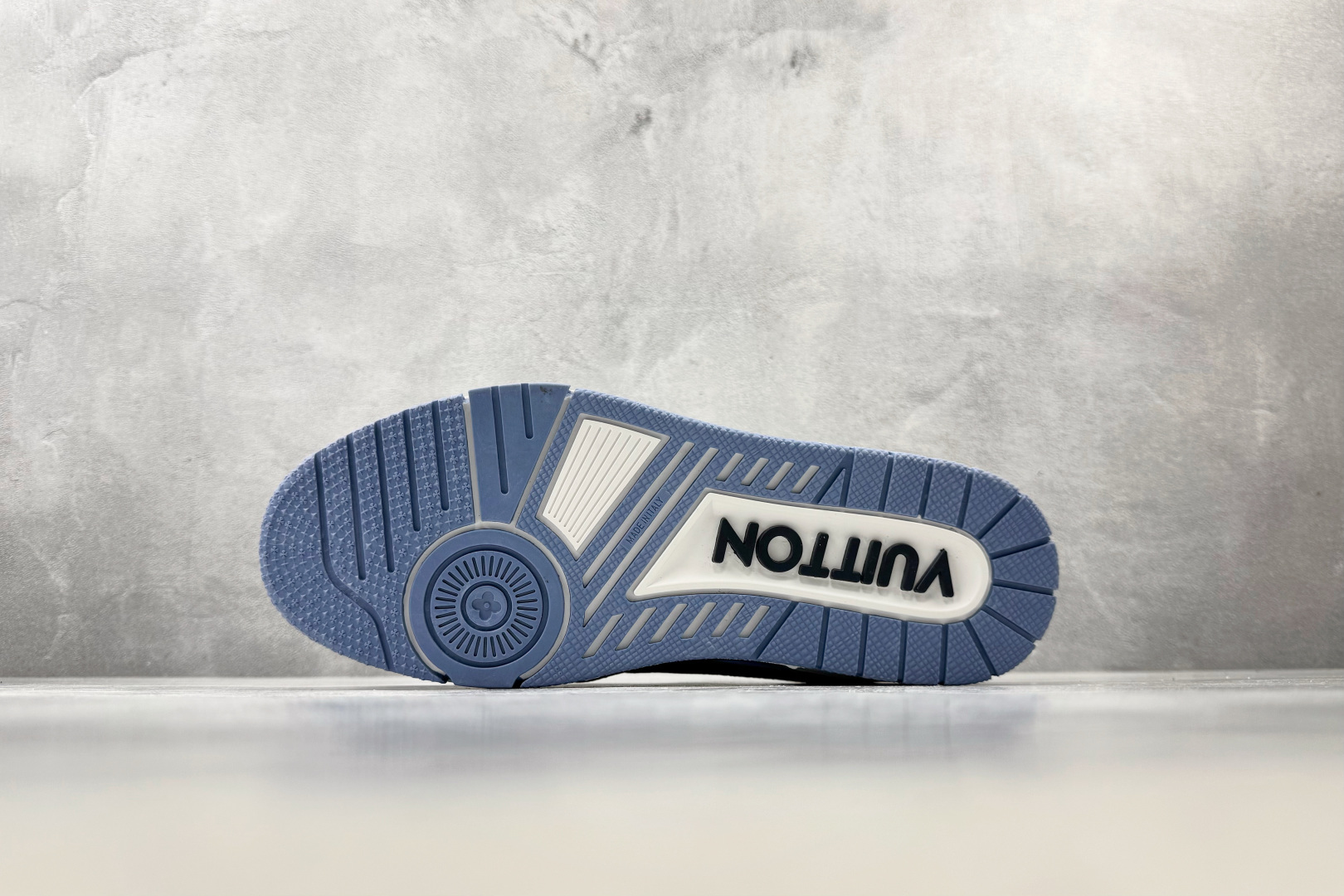 TG版 爆款跑量神器 LOUIS VUITTON Trainer 海军蓝 货号：1AJQLK 尺码：36 37 38 3