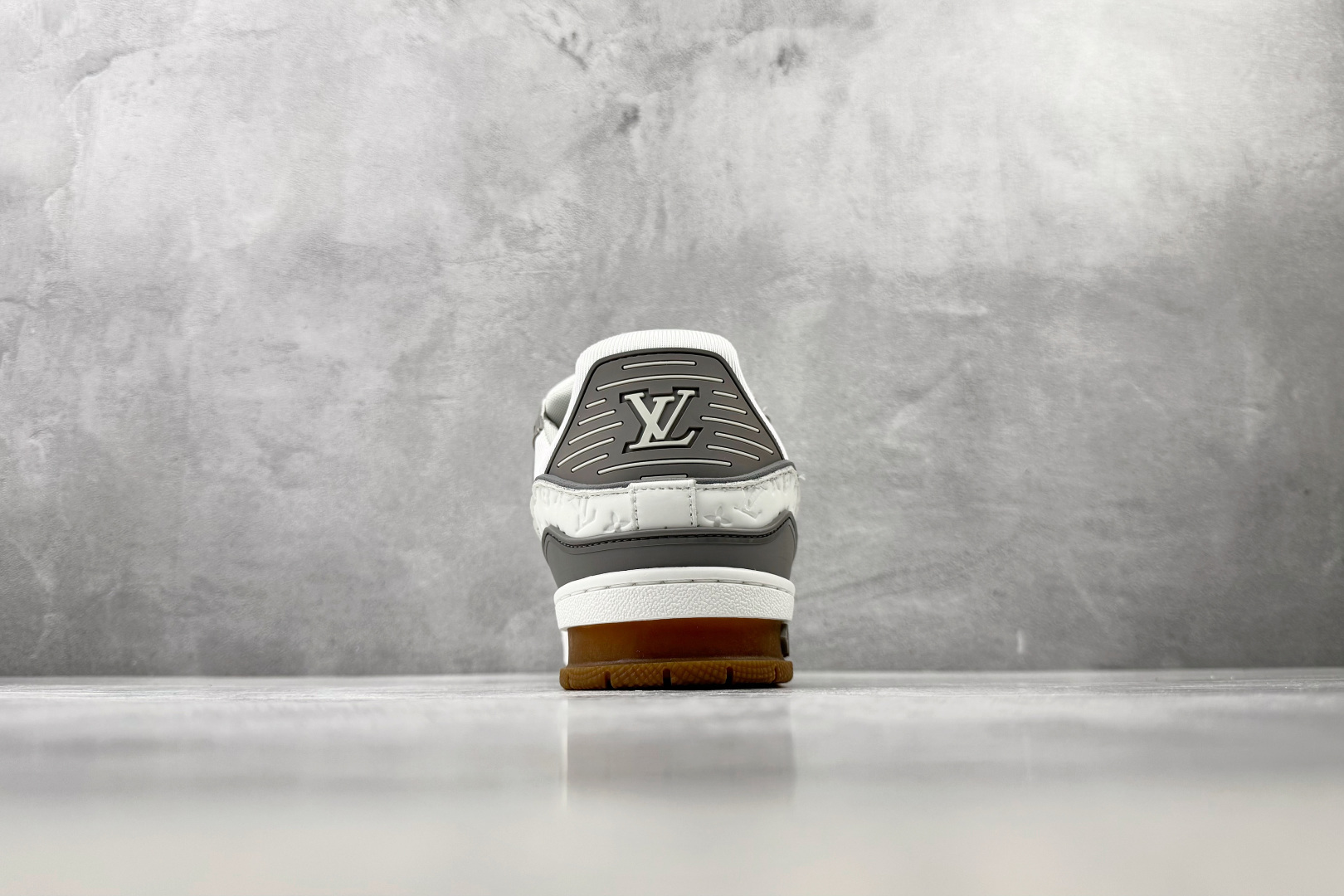 TG版 爆款跑量神器 LOUIS VUITTON Trainer 灰色 货号：1AKQ3G 尺码：36 37 38 39