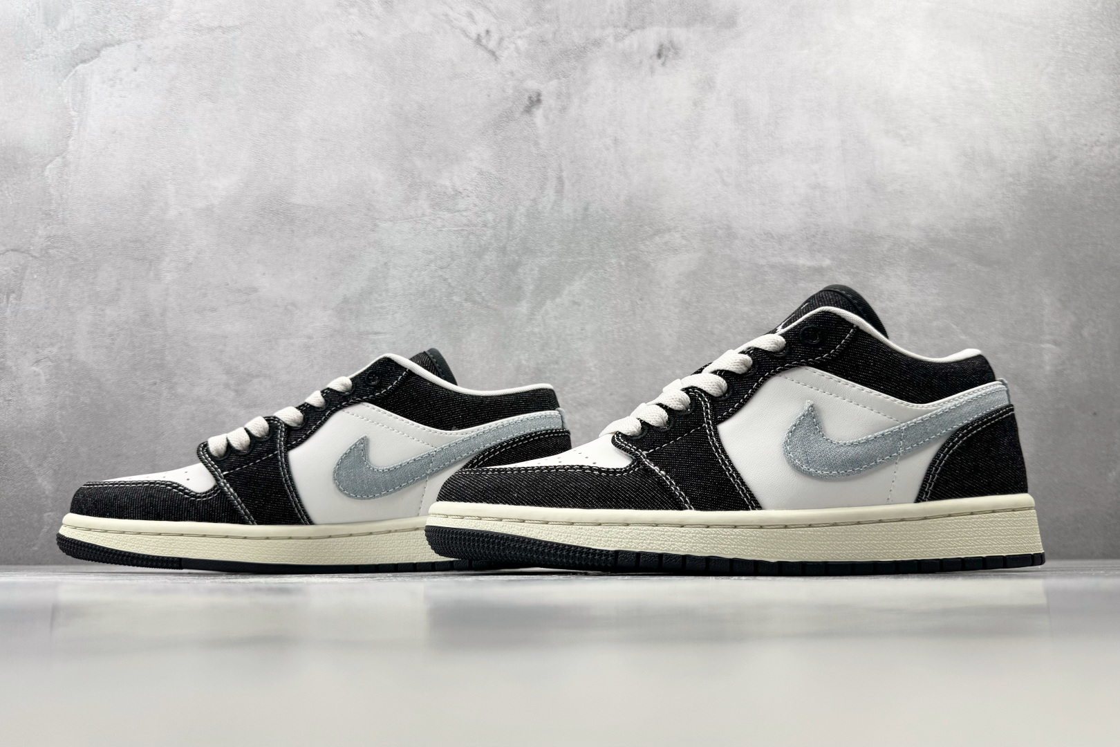 K 版/徐 综合版 Jordan Air Jordan 1 SE 蓝白色 货号：JA4395-041 尺码：36 36.