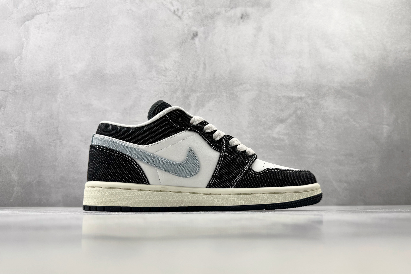 K 版/徐 综合版 Jordan Air Jordan 1 SE 蓝白色 货号：JA4395-041 尺码：36 36.