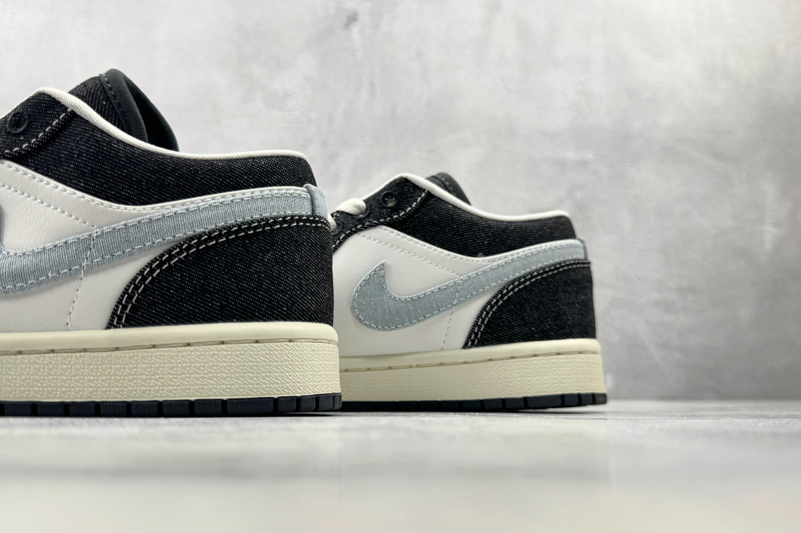 K 版/徐 综合版 Jordan Air Jordan 1 SE 蓝白色 货号：JA4395-041 尺码：36 36.