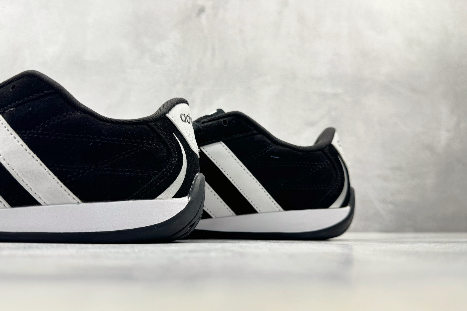 HD 平台订单 adidas Adipista trainers haussure ground pulse 黑色 货号