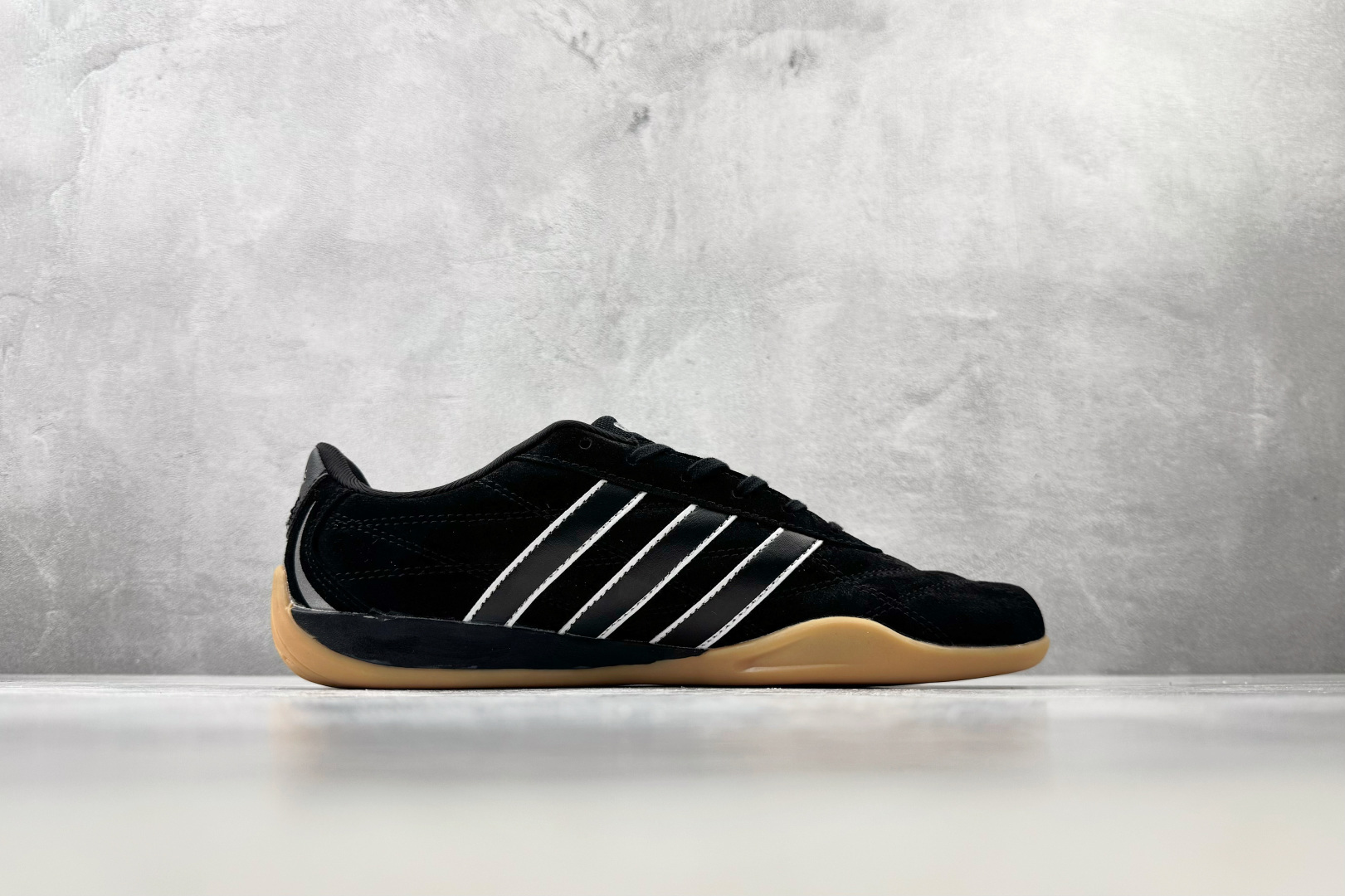 HD 平台订单 adidas Adipista 黑色 货号：HQ9166 尺码：36 36.5 37 38.5 39 4