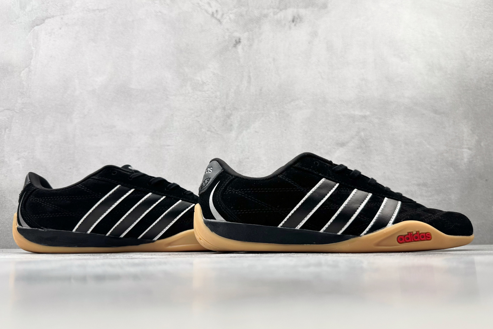 HD 平台订单 adidas Adipista 黑色 货号：HQ9166 尺码：36 36.5 37 38.5 39 4