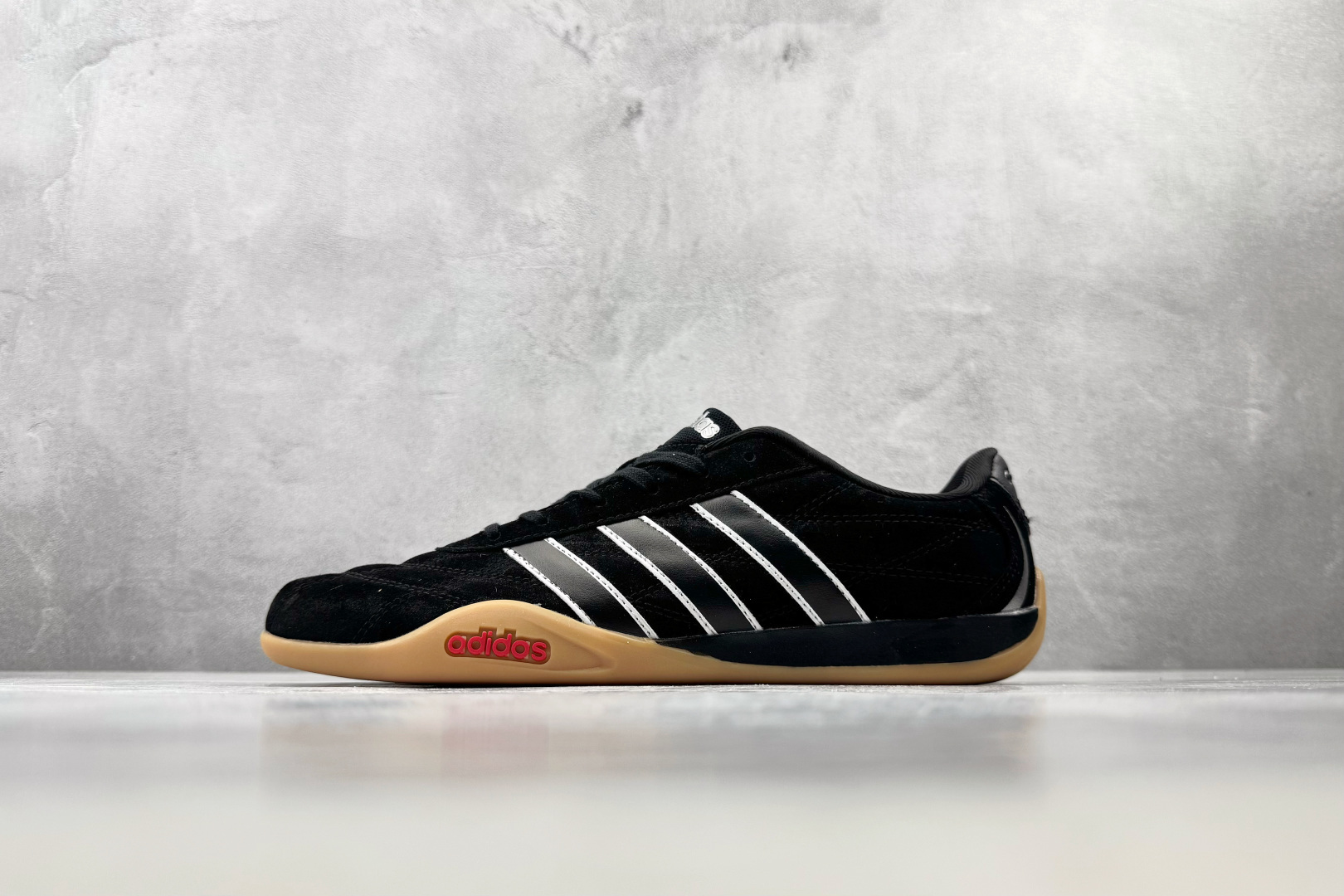HD 平台订单 adidas Adipista 黑色 货号：HQ9166 尺码：36 36.5 37 38.5 39 4
