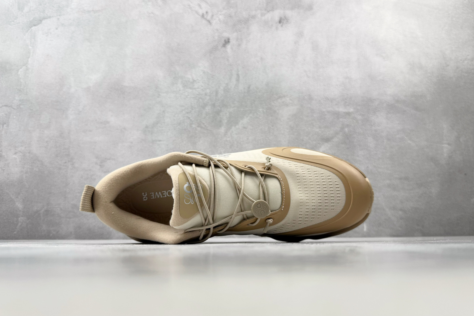 PK 全新工厂开发 LOEWE x On Cloudsolo 米棕 货号：3MF 尺码：36 36.5 37.5 38 
