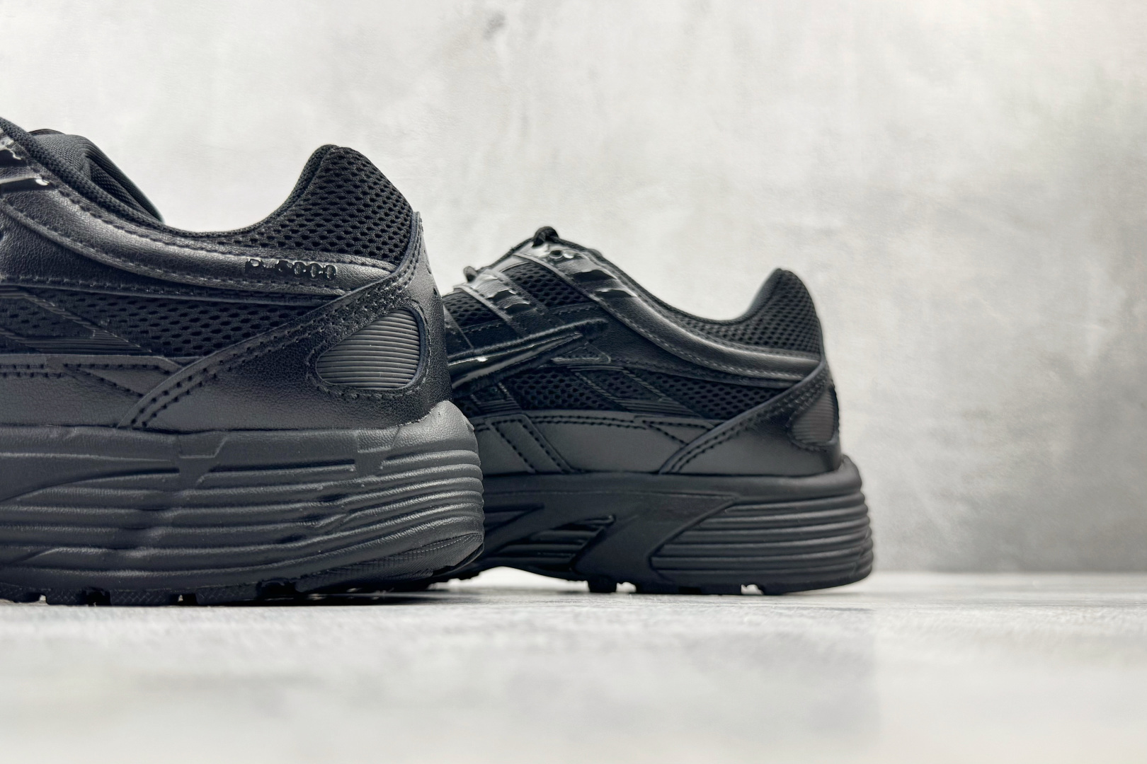 PK 全新工厂开发 Nike P-6000 黑色 货号：CD6404-002 尺码：36 36.5 37.5 38 38