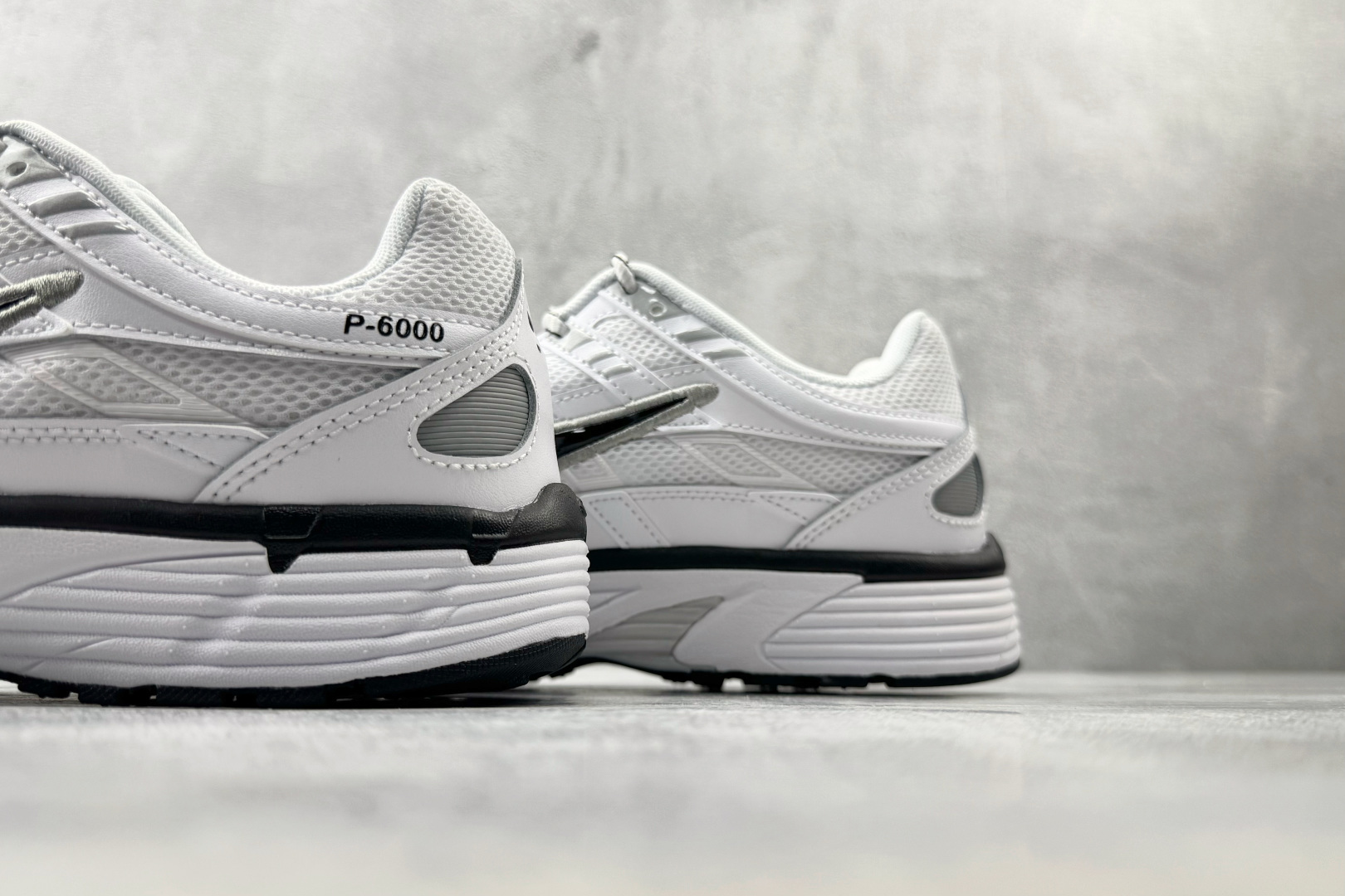 PK 全新工厂开发 Nike P-6000 银白 货号：CD6404-007 尺码：36 36.5 37.5 38 38