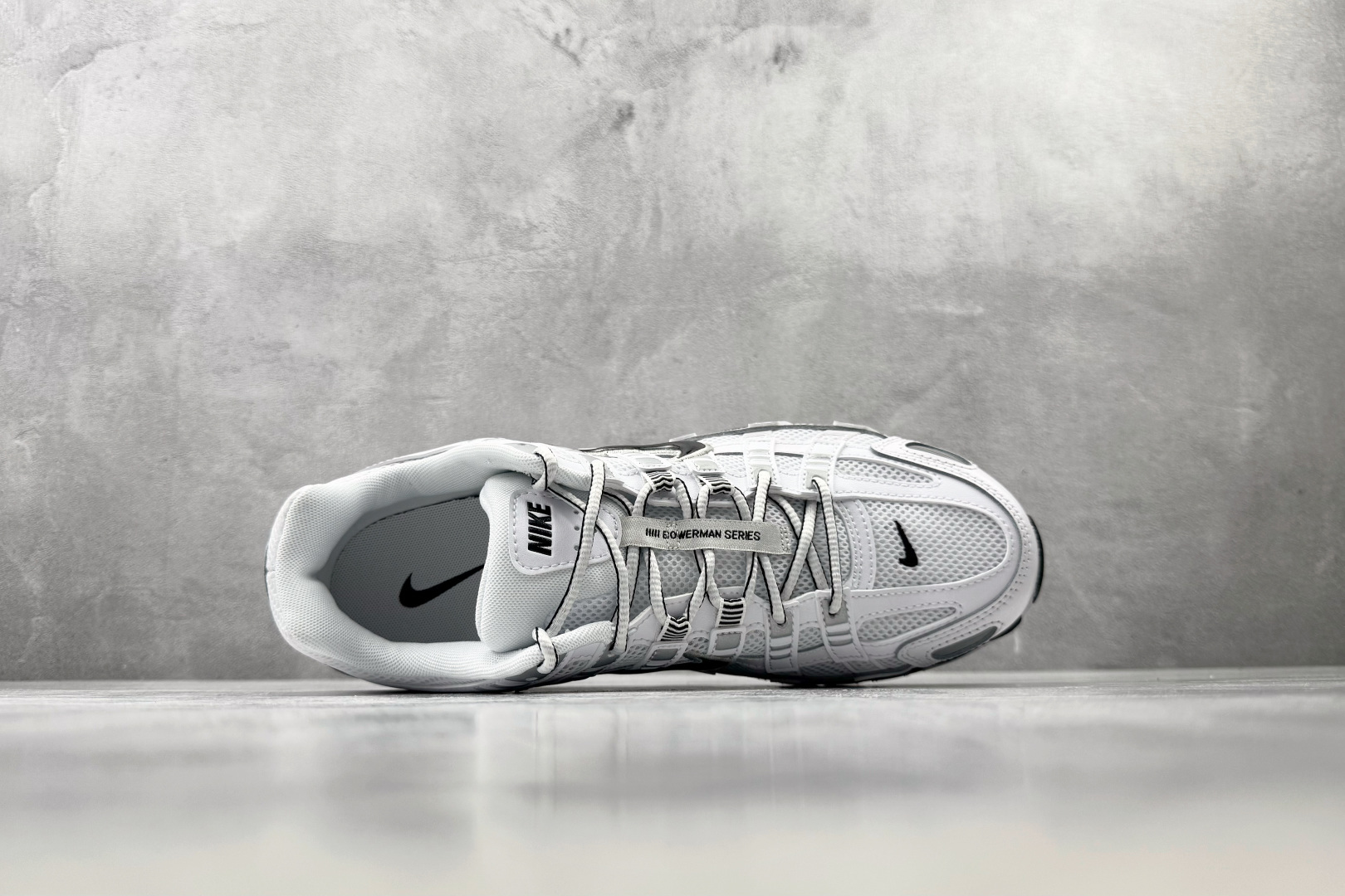 PK 全新工厂开发 Nike P-6000 银白 货号：CD6404-007 尺码：36 36.5 37.5 38 38