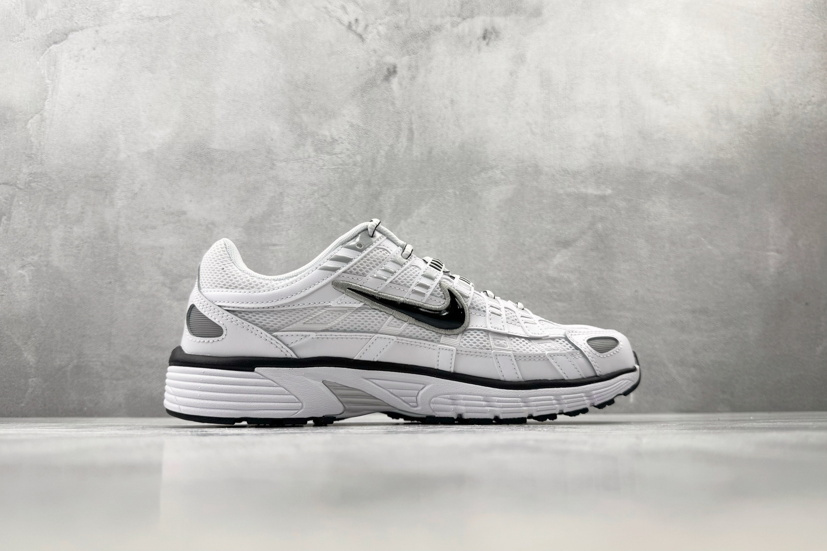 PK 全新工厂开发 Nike P-6000 银白 货号：CD6404-007 尺码：36 36.5 37.5 38 38