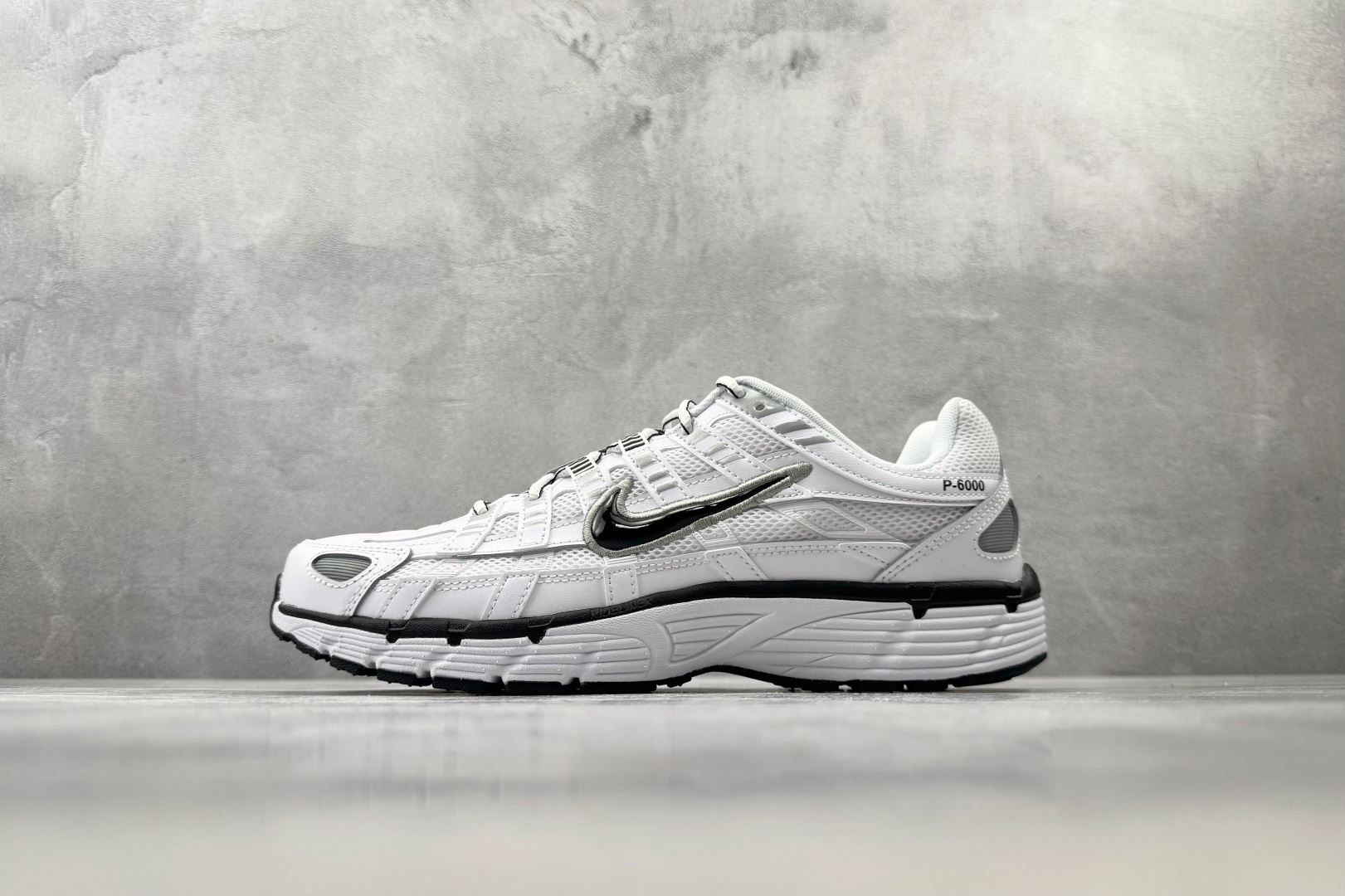 PK 全新工厂开发 Nike P-6000 银白 货号：CD6404-007 尺码：36 36.5 37.5 38 38