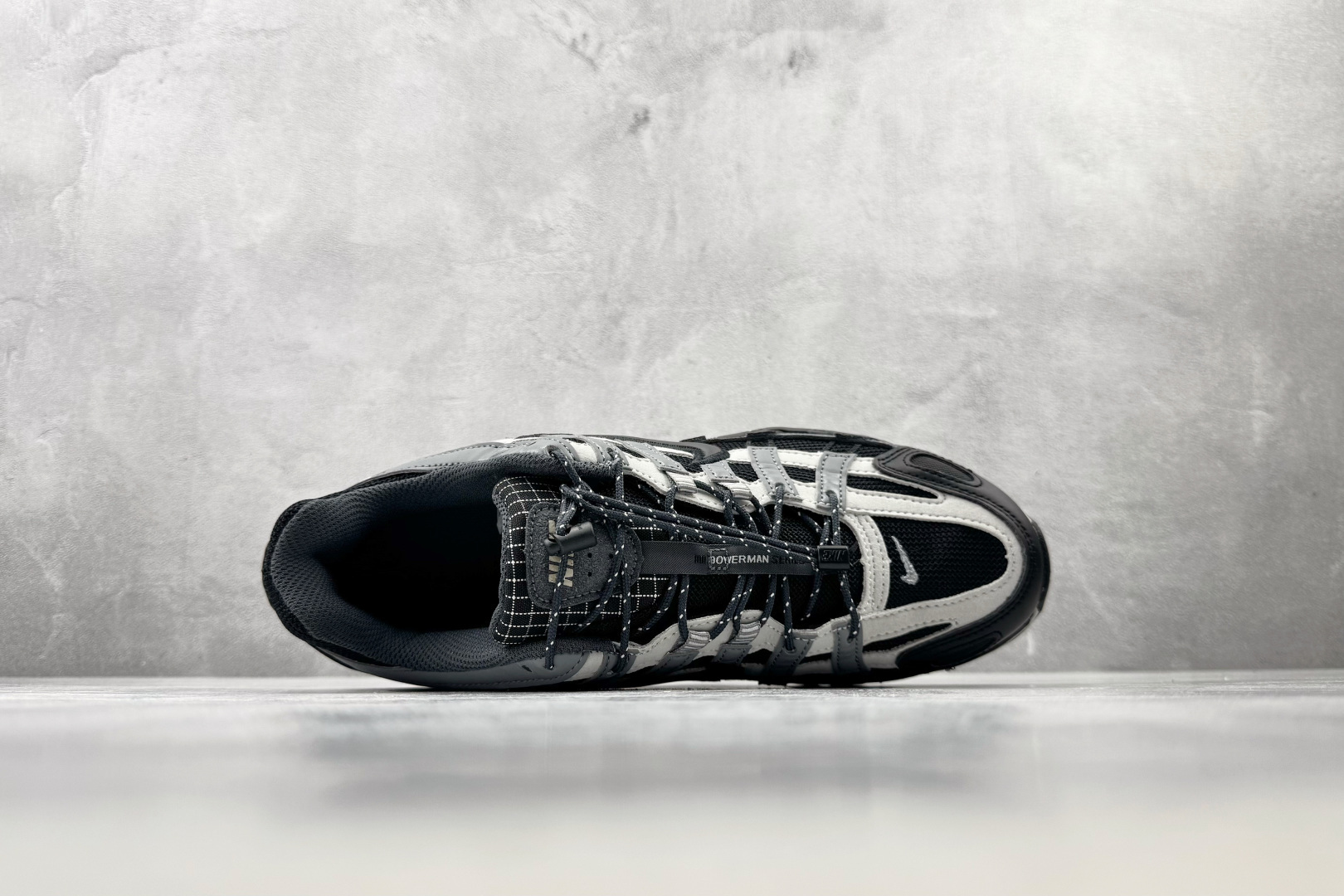 HN Nike P-6000 炭黑 货号：HQ3818 001 尺码：36 36.5 37 38.5 39 40 40.