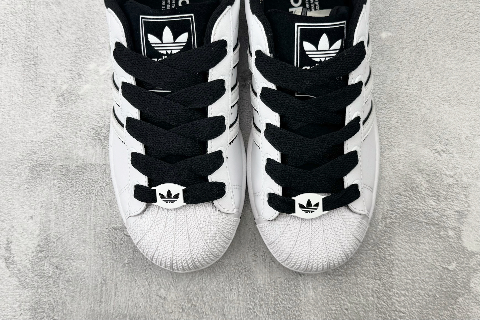 adidas originals Superstar 2 白黑色 货号:KI9521 尺码:35.5 36 36.5 3 adidas originals Superstar 2 白黑色 货号:KI9521 尺码:35.5 36 36.5 3