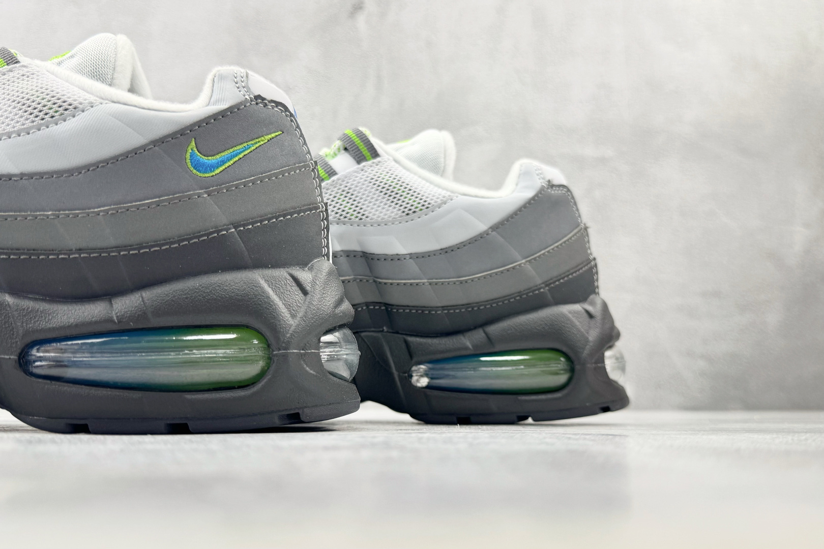 XP平台专供 Nike Air Max 95 OG 灰色 货号：IR1473-010 尺码：40 40.5 41 42 