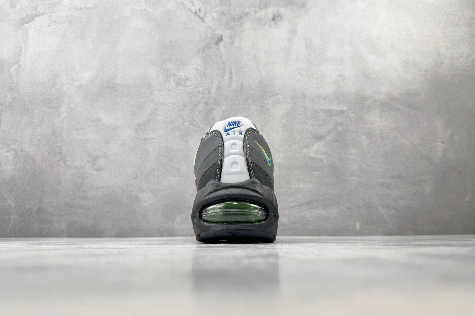 XP平台专供 Nike Air Max 95 OG 灰色 货号：IR1473-010 尺码：40 40.5 41 42 