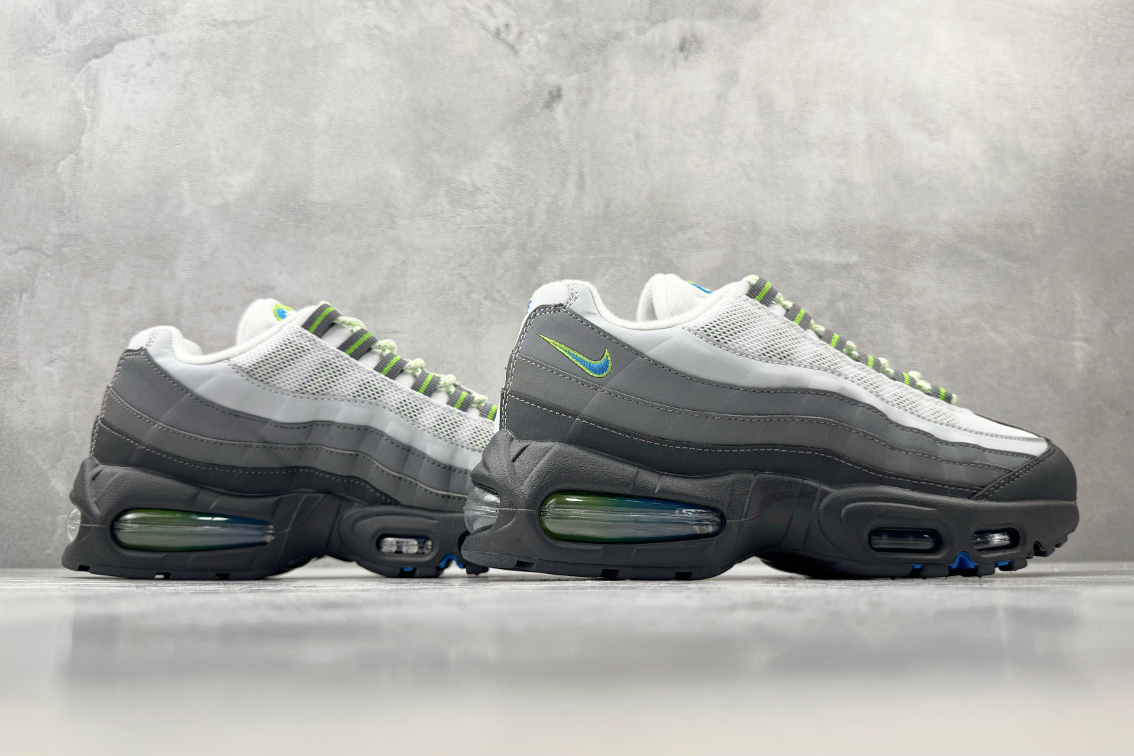 XP平台专供 Nike Air Max 95 OG 灰色 货号：IR1473-010 尺码：40 40.5 41 42 