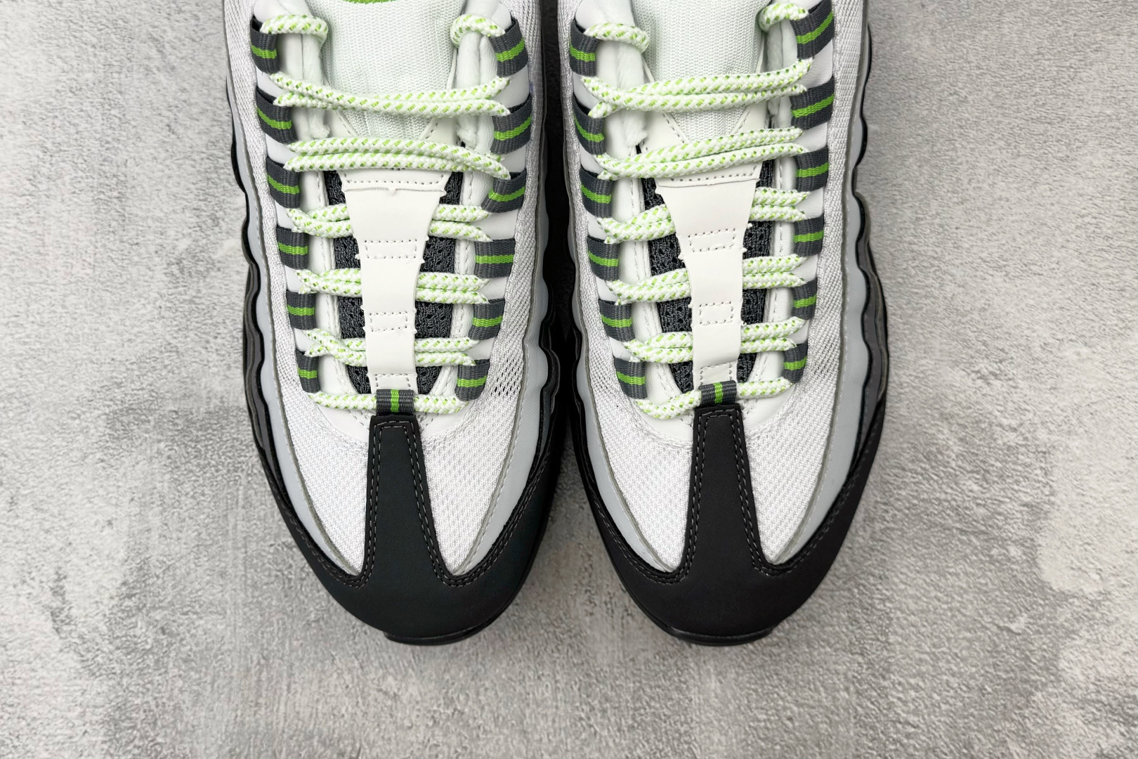 XP平台专供 Nike Air Max 95 OG 灰色 货号：IR1473-010 尺码：40 40.5 41 42 