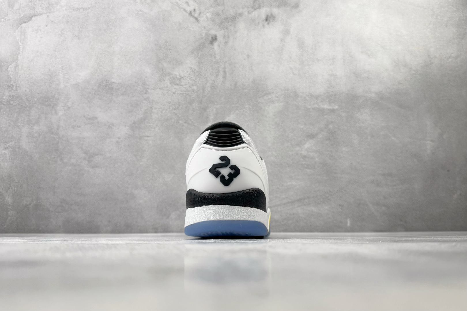 HJ Jordan Air Jordan Sixty Plus 白黑 货号：IH2047-103 尺码：36 36.5 