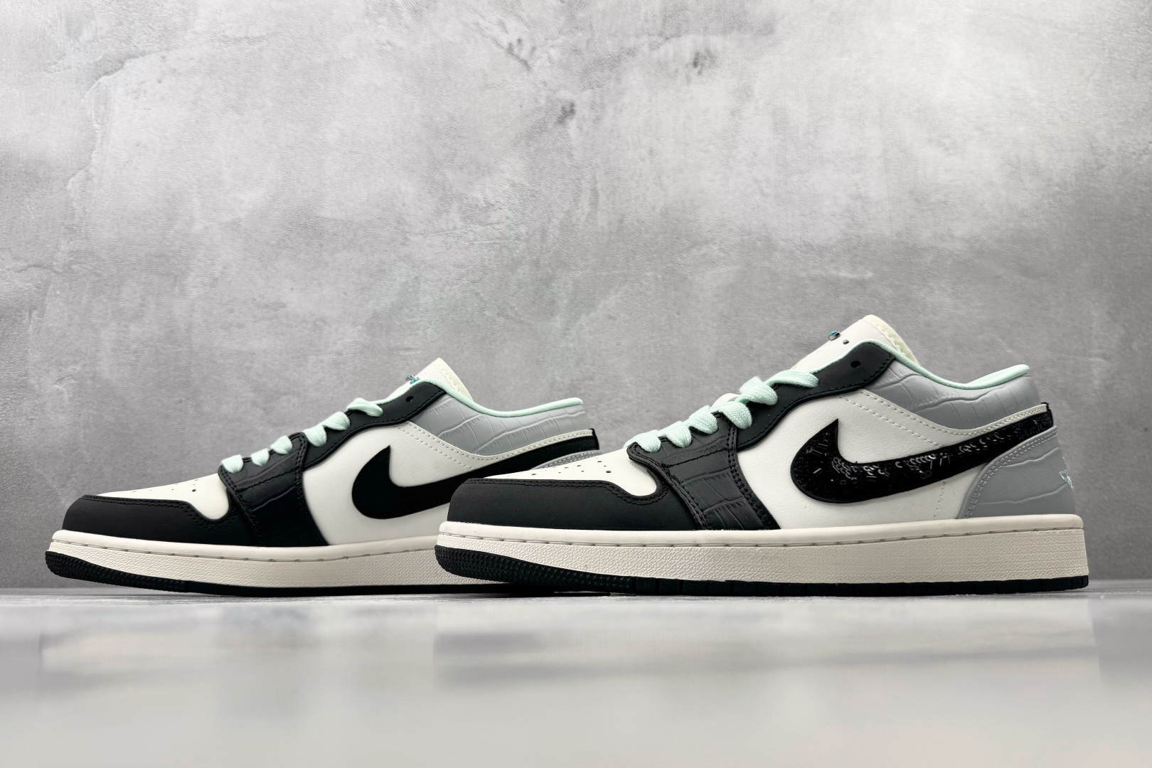 XC Jordan Air Jordan 1 帆白 货号：IX5001-101 尺码：36 36.5 37.5 38 3