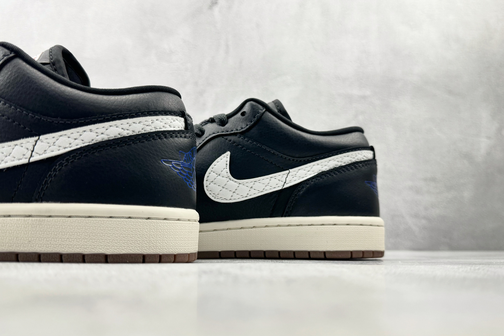 DT 公司级 Jordan Air Jordan 1 SE 黑白 货号：IO2047-001 尺码：40 40.5 41