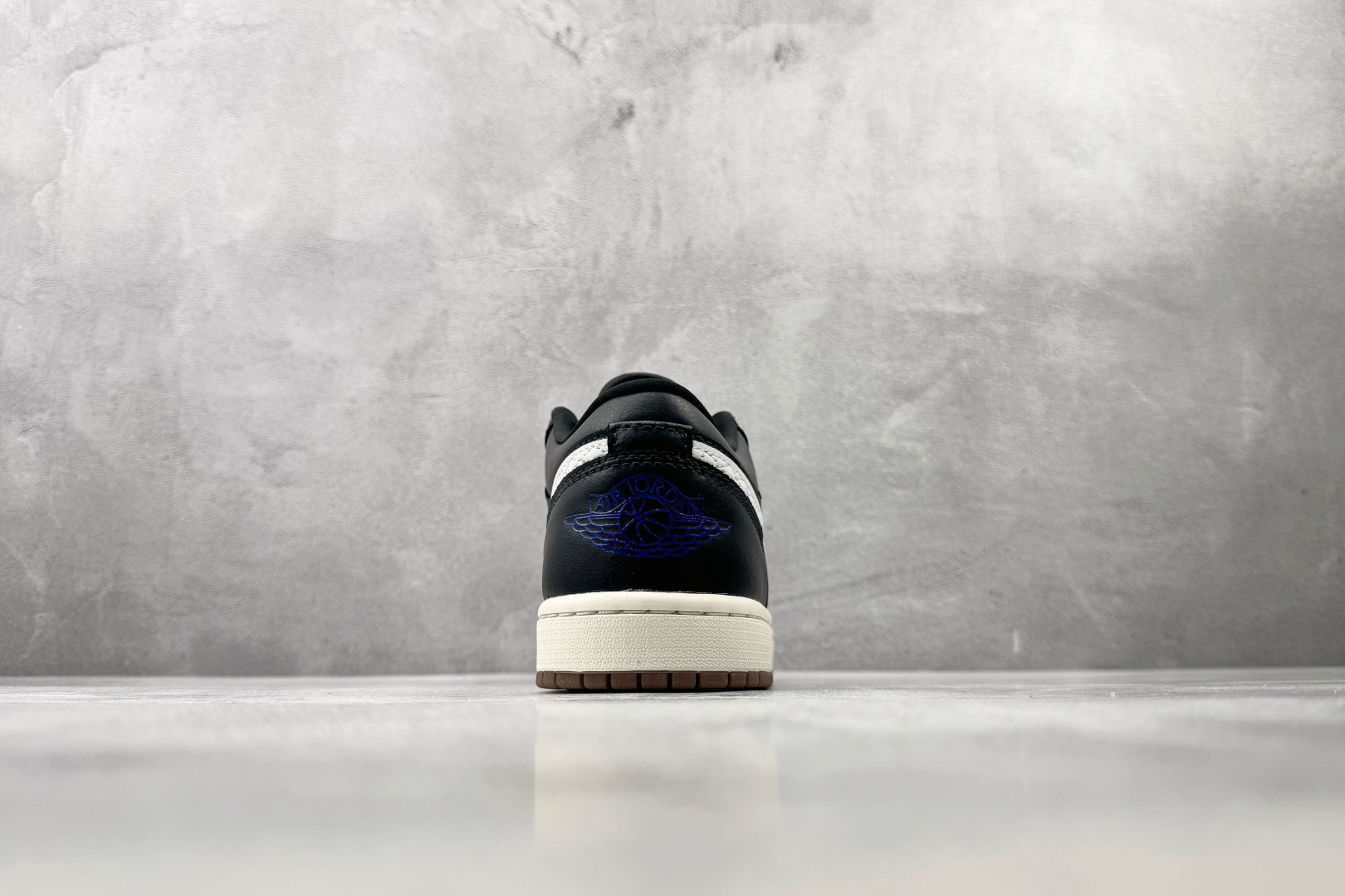 DT 公司级 Jordan Air Jordan 1 SE 黑白 货号：IO2047-001 尺码：40 40.5 41