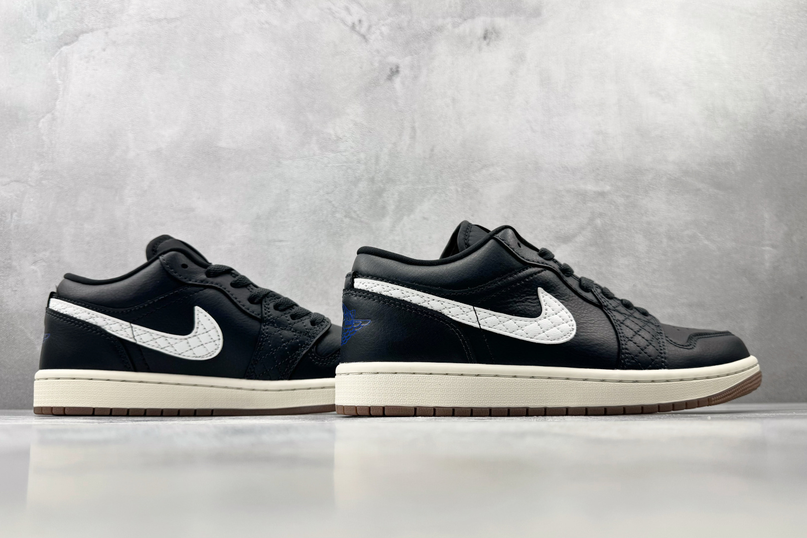 DT 公司级 Jordan Air Jordan 1 SE 黑白 货号：IO2047-001 尺码：40 40.5 41