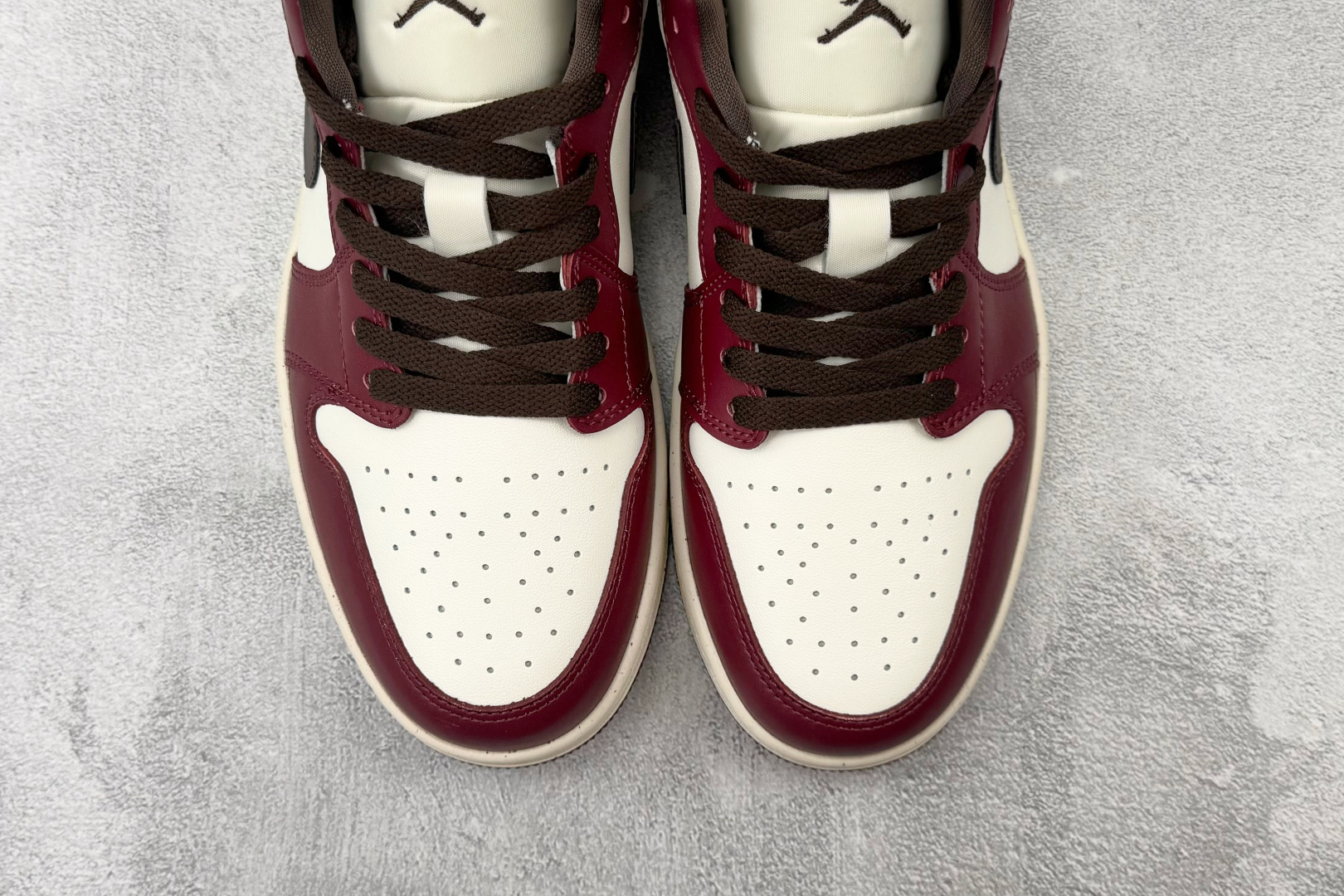 XC Jordan Air Jordan 1 红色 货号:IX5004 121 尺码:36 36.5 37.5 38 3 XC Jordan Air Jordan 1 红色 货号:IX5004 121 尺码:36 36.5 37.5 38 3