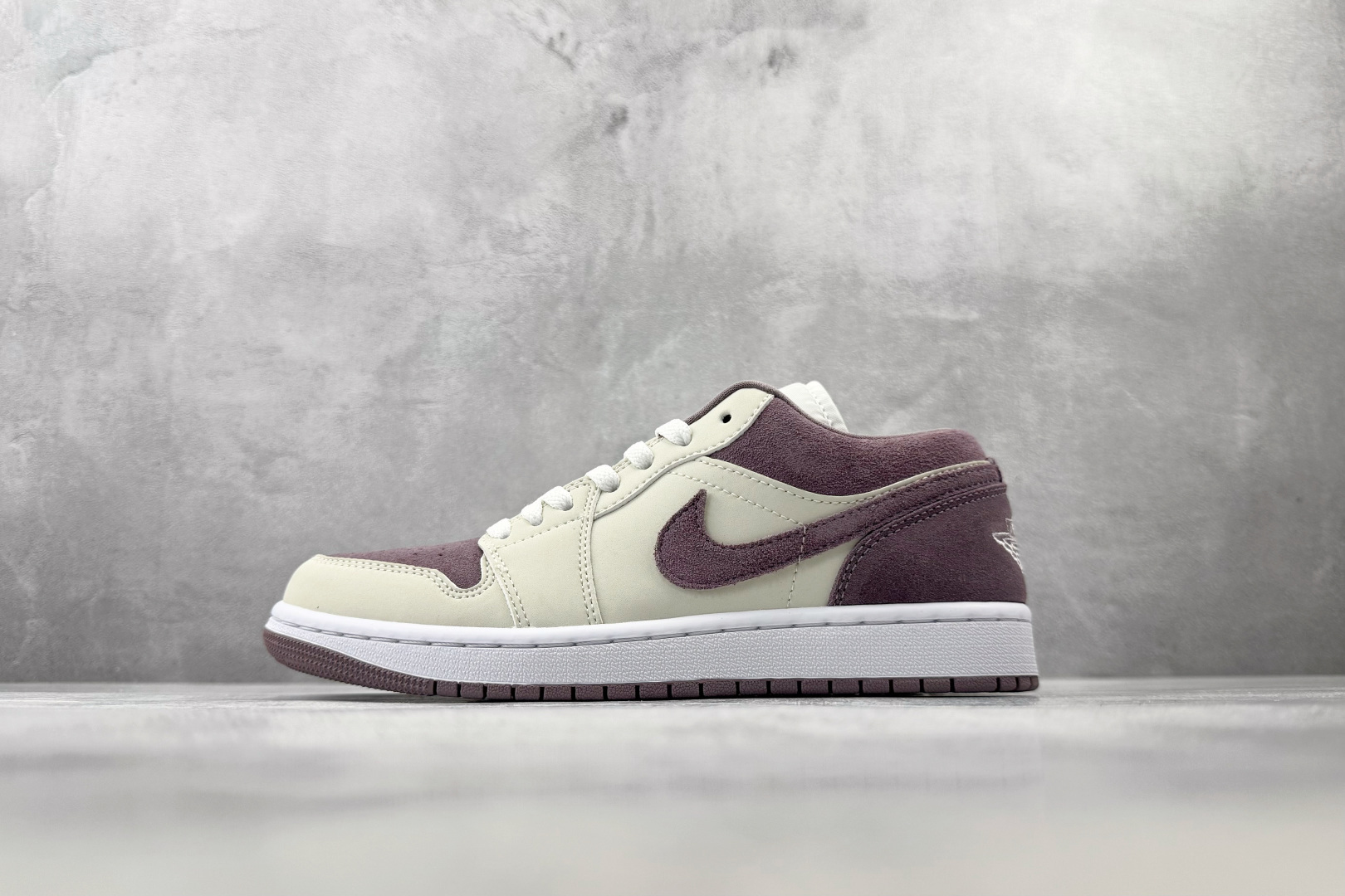 K版 综合版 Jordan Air Jordan 1 Low 浅紫 货号：DC0774 117 尺码：36 36.5 3