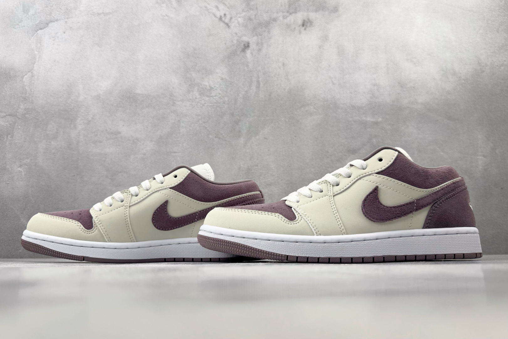 K版 综合版 Jordan Air Jordan 1 Low 浅紫 货号：DC0774 117 尺码：36 36.5 3