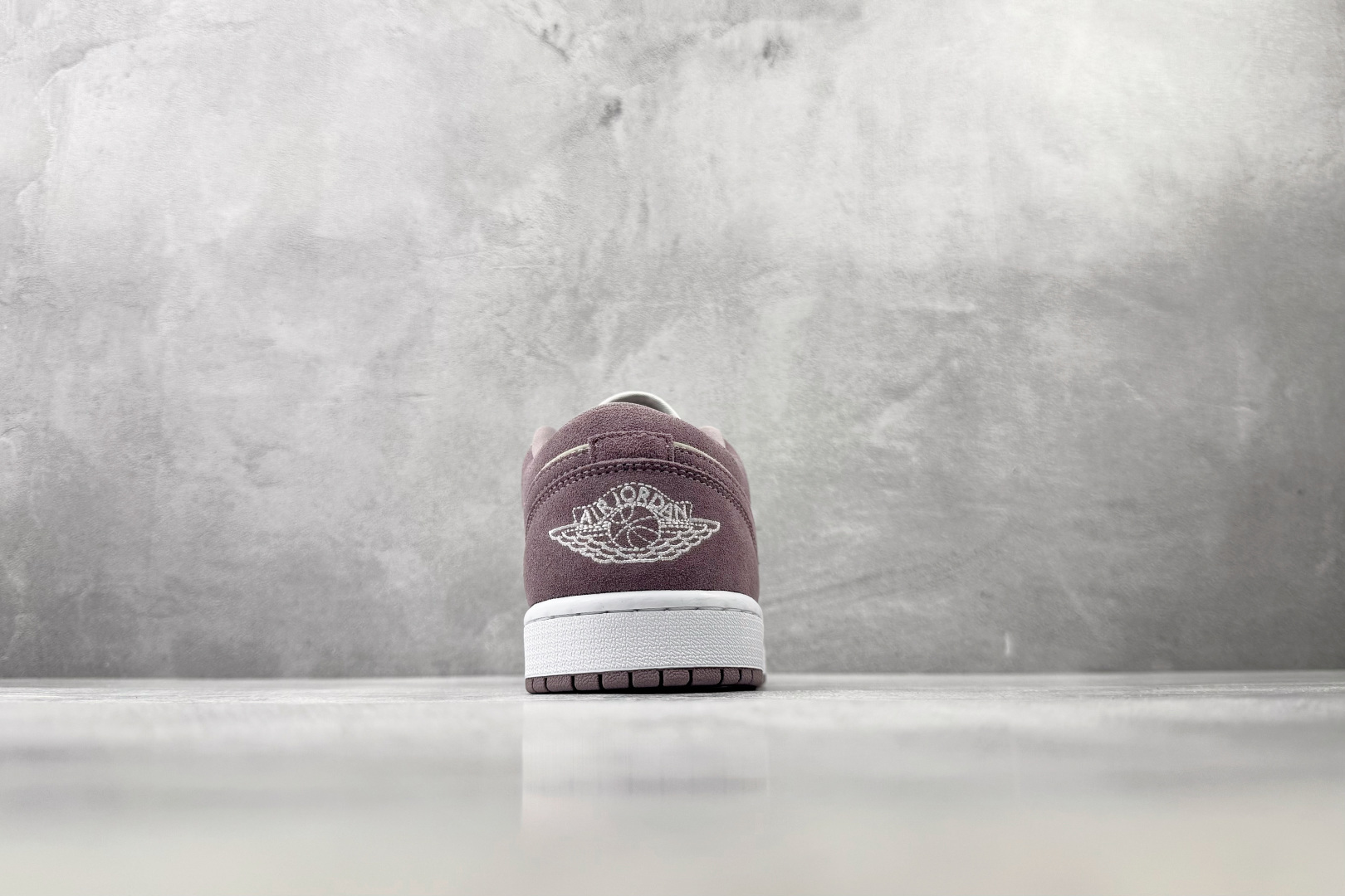 K版 综合版 Jordan Air Jordan 1 Low 浅紫 货号：DC0774 117 尺码：36 36.5 3