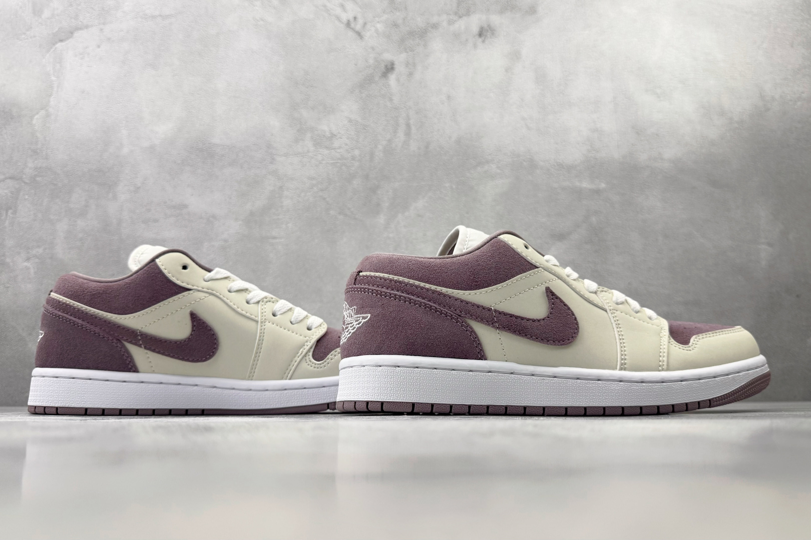 K版 综合版 Jordan Air Jordan 1 Low 浅紫 货号：DC0774 117 尺码：36 36.5 3