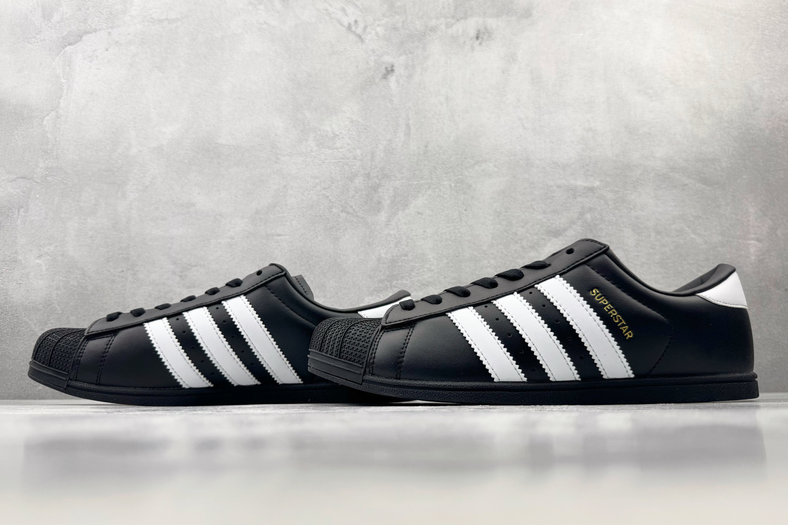 DH adidas originals SUPERSTAR Lo Pro 黑色 货号：KI6824 尺码：35.5 36