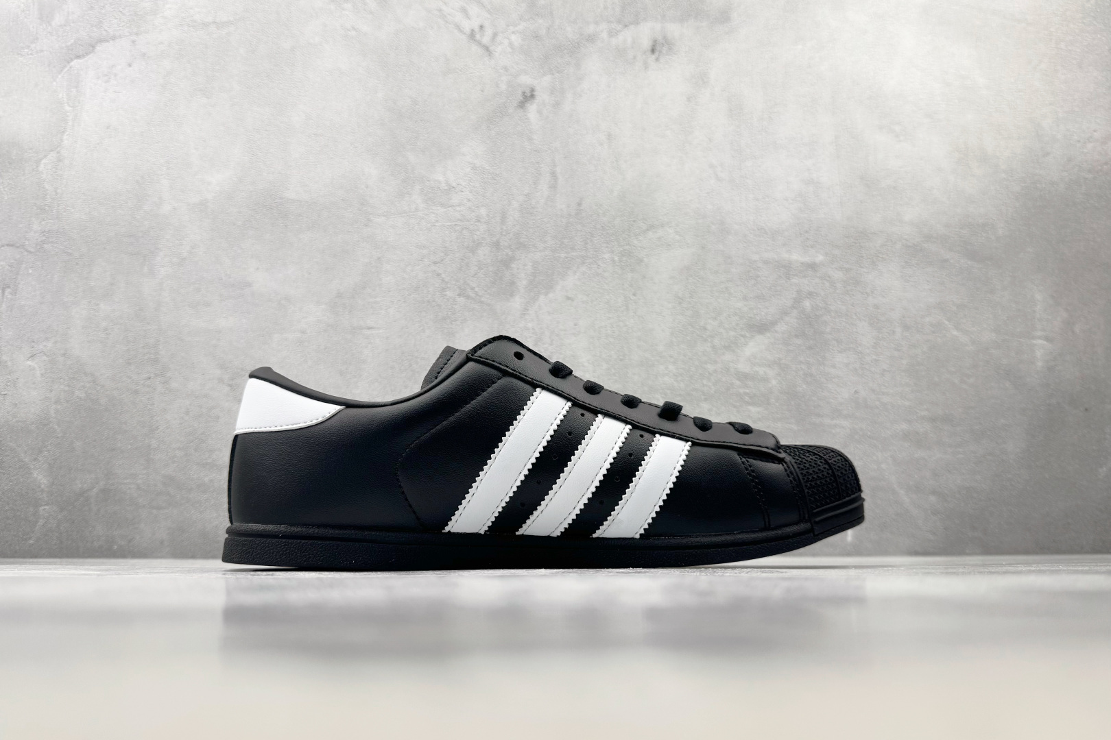 DH adidas originals SUPERSTAR Lo Pro 黑色 货号：KI6824 尺码：35.5 36